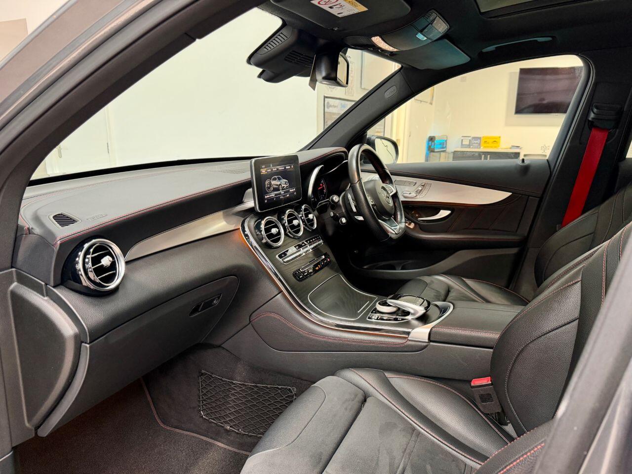 Mercedes-Benz GLC view 14