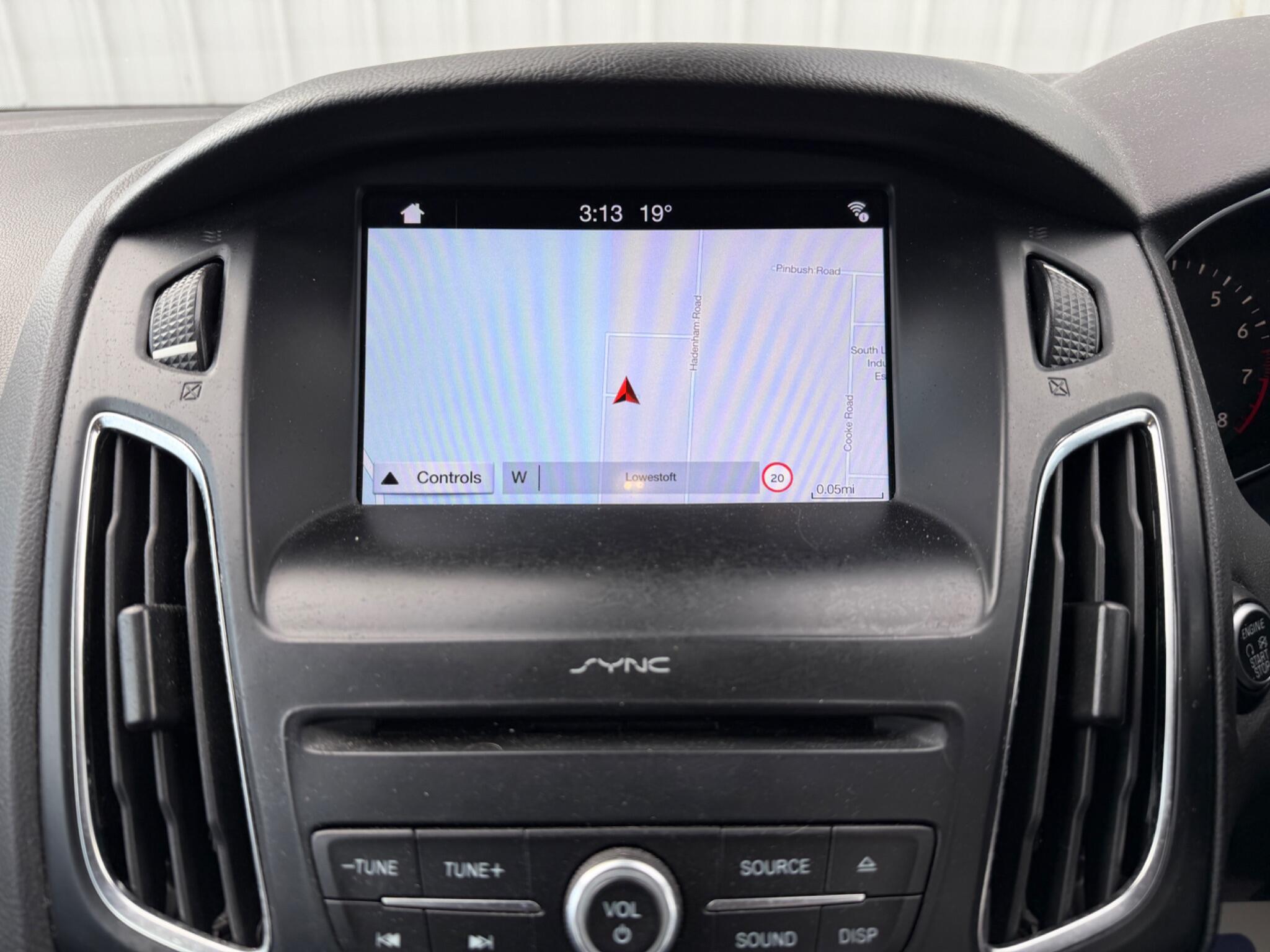 Ford Focus view 13