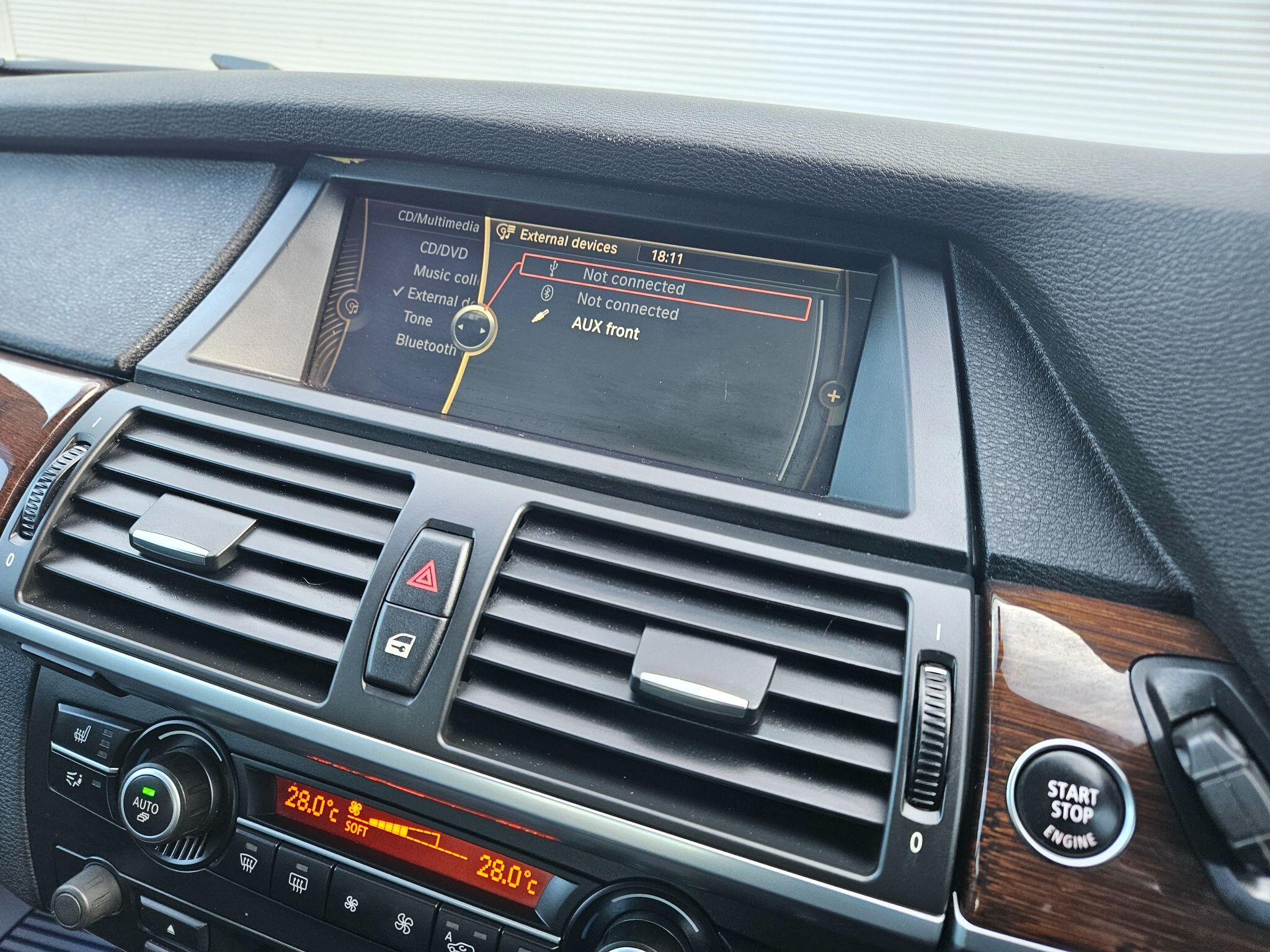 BMW X6 view 20