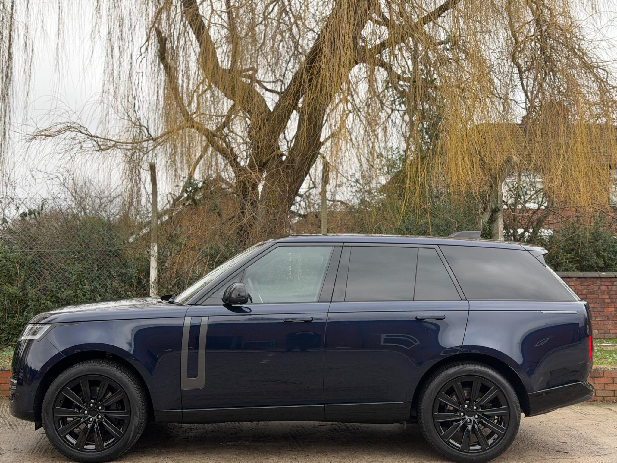Land Rover Range Rover view 14