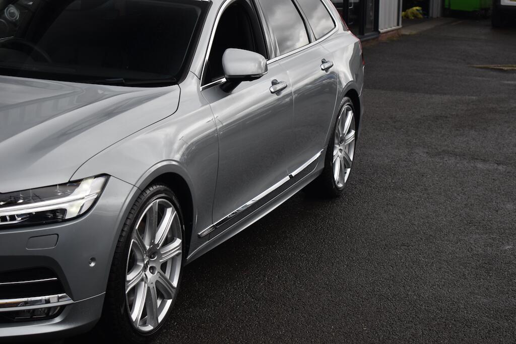 Volvo V90 view 24