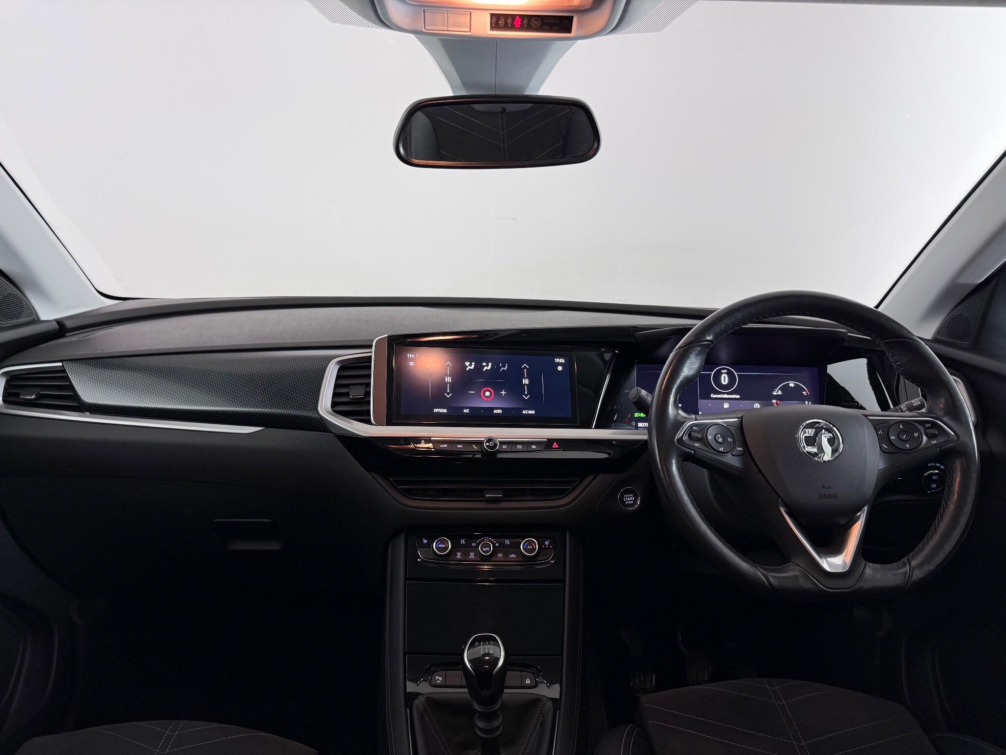 Vauxhall Grandland view 17