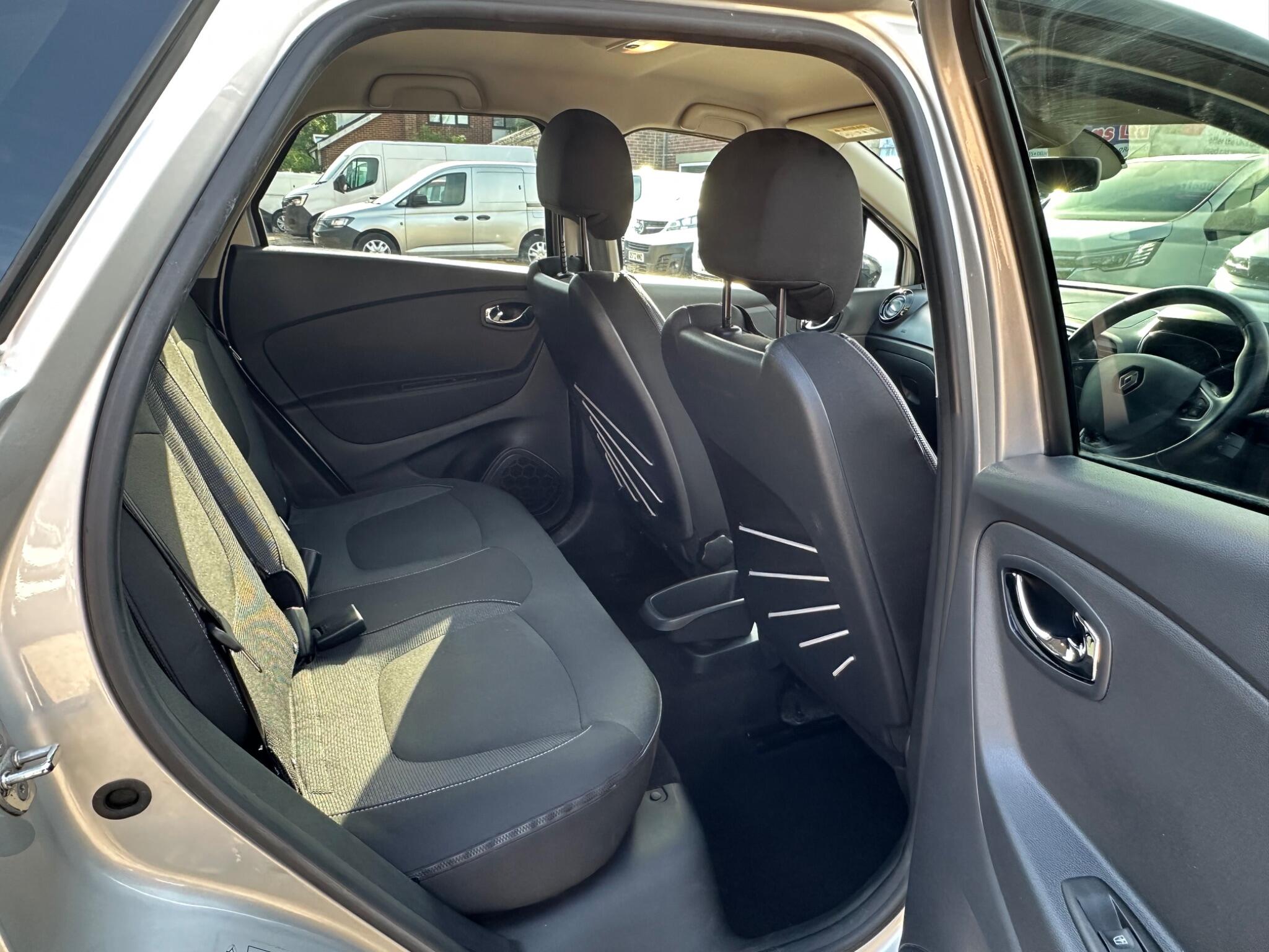 Renault Captur view 13