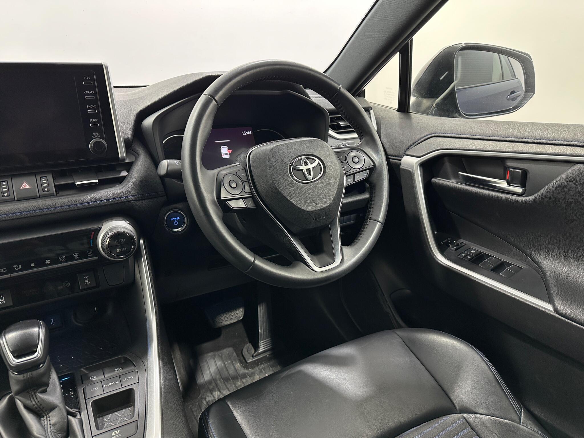 Toyota Rav4 view 12