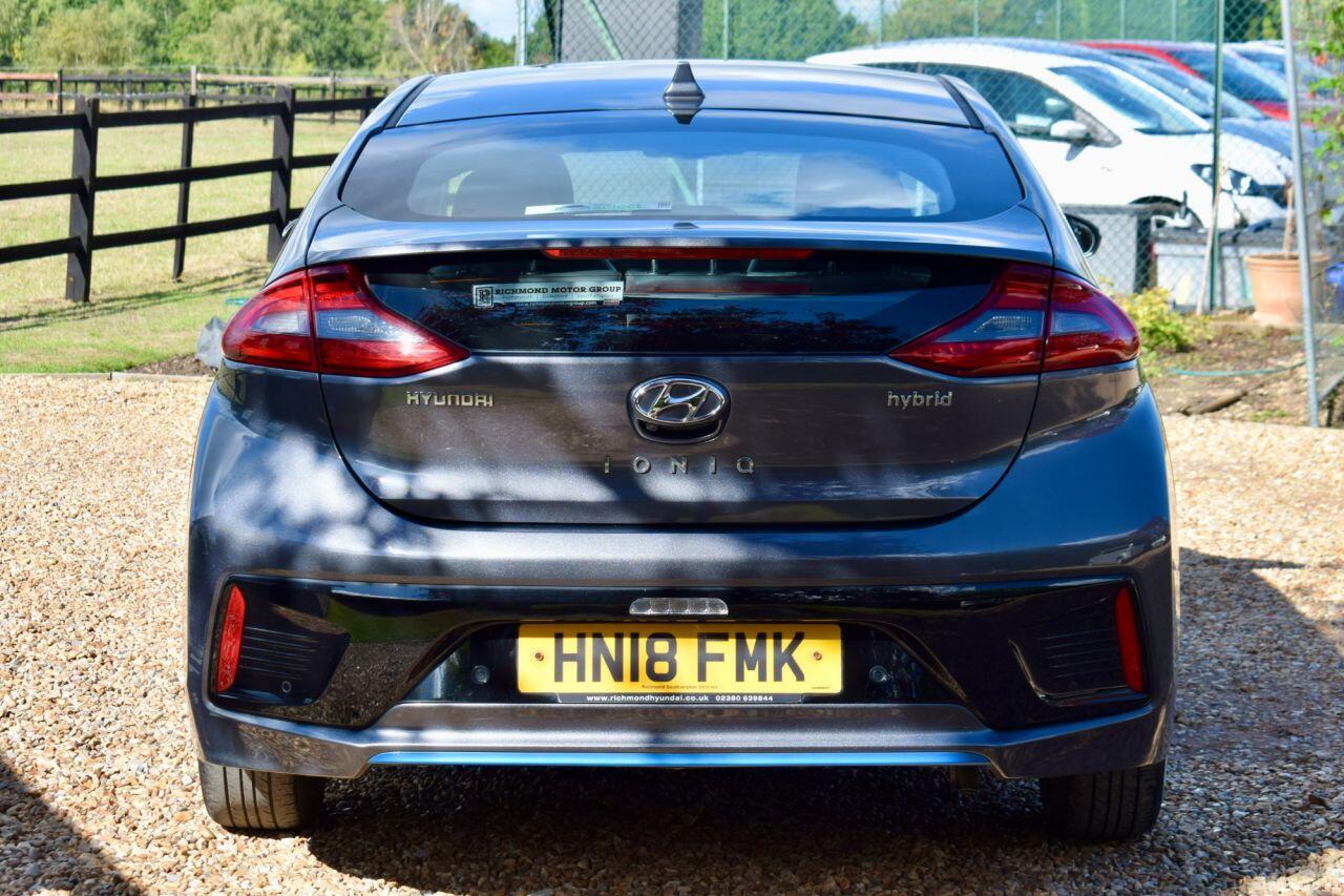 Hyundai Ioniq view 9