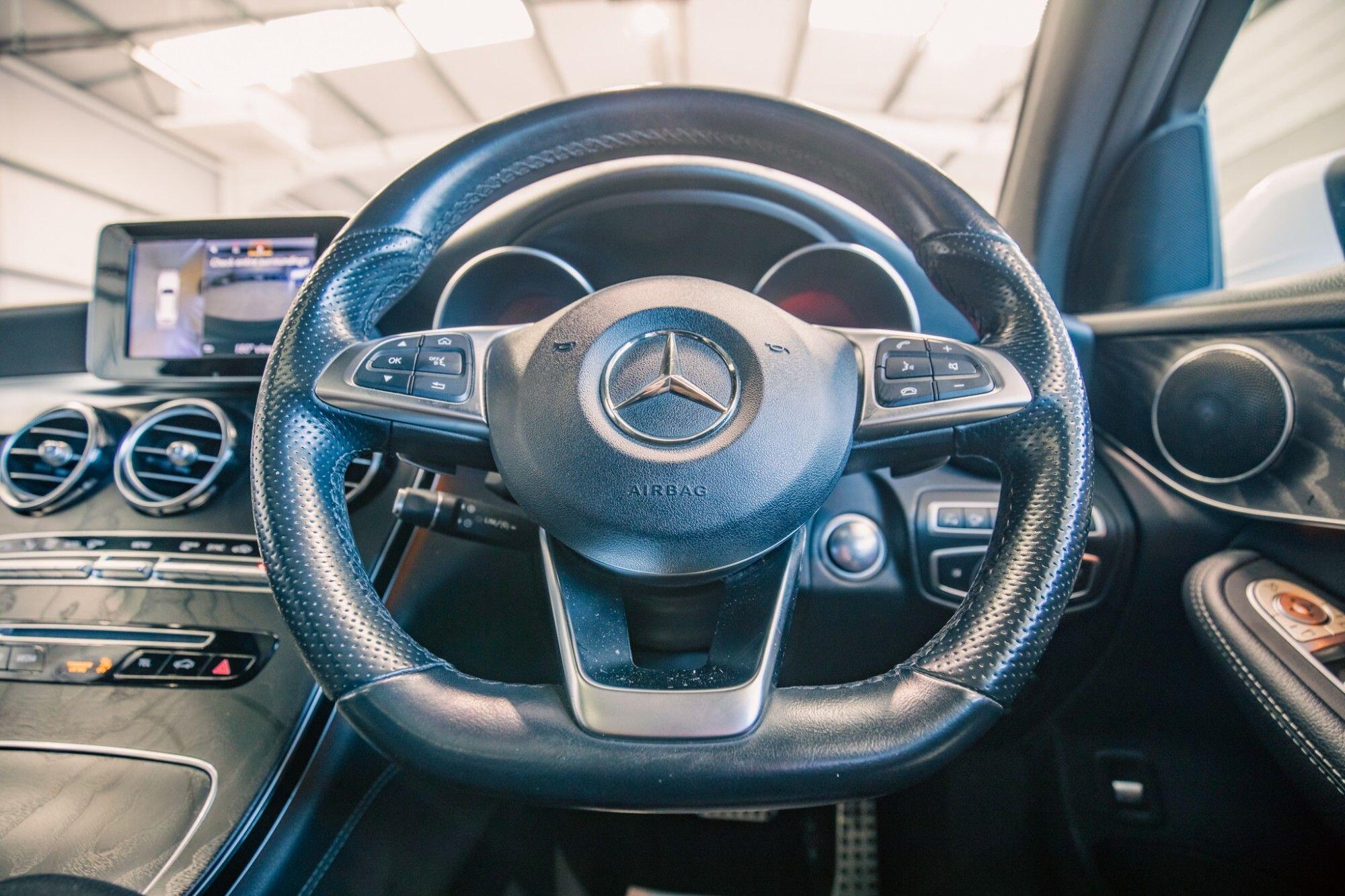 Mercedes-Benz GLC view 24