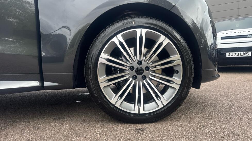 Land Rover Range Rover Sport view 8