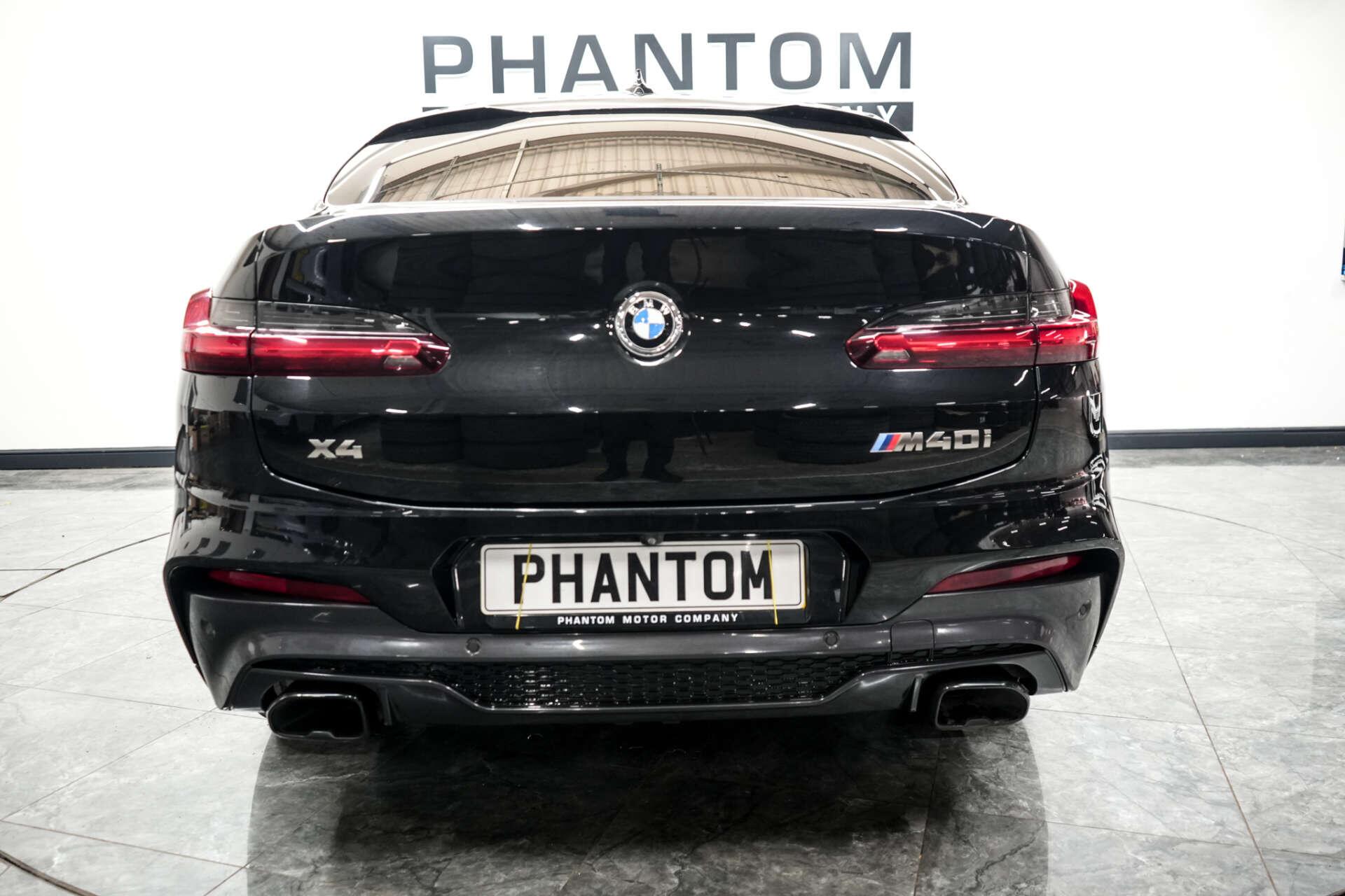 BMW X4 view 10
