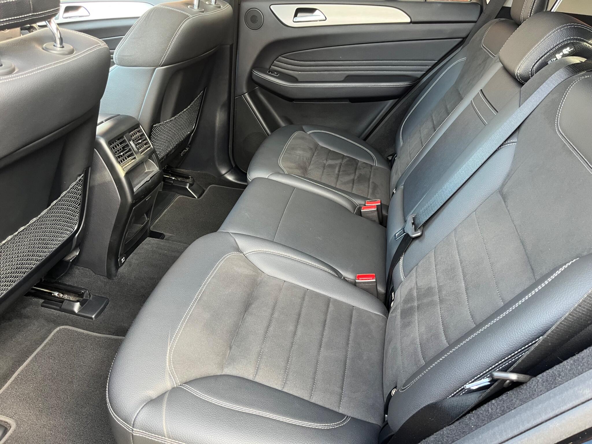 Mercedes-Benz M-Class view 78
