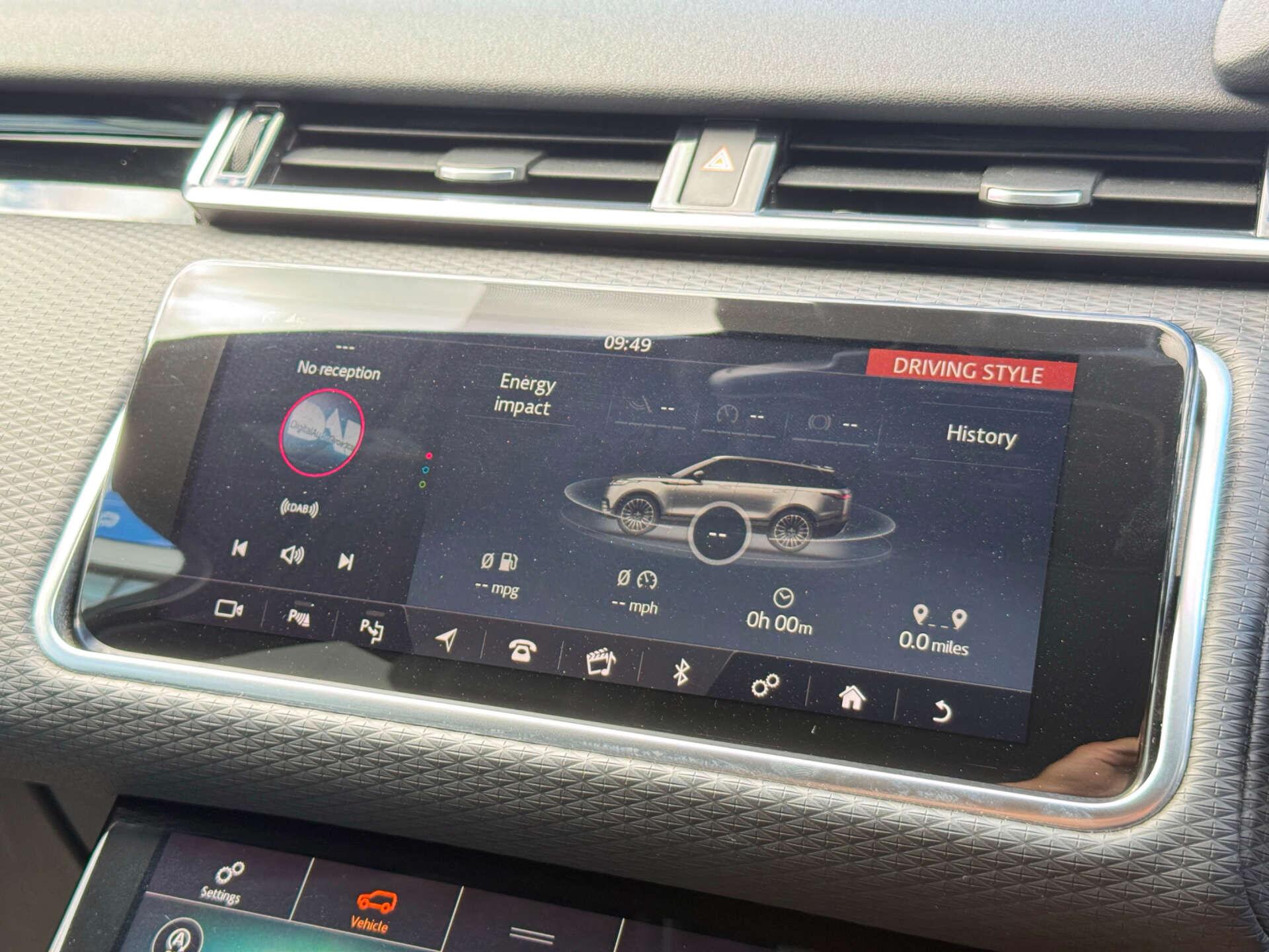 Land Rover Range Rover Velar view 65