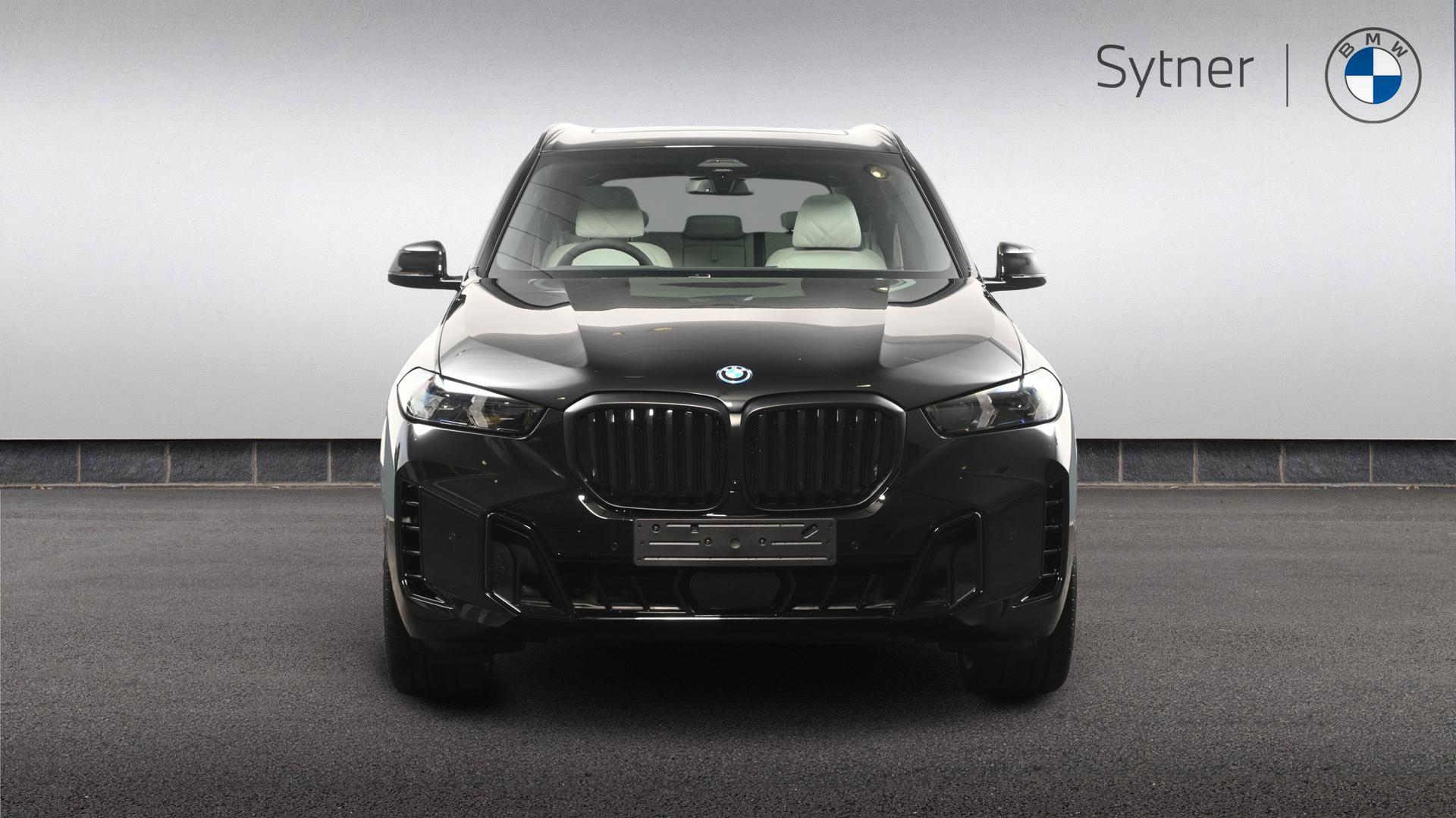 BMW X5 view 16