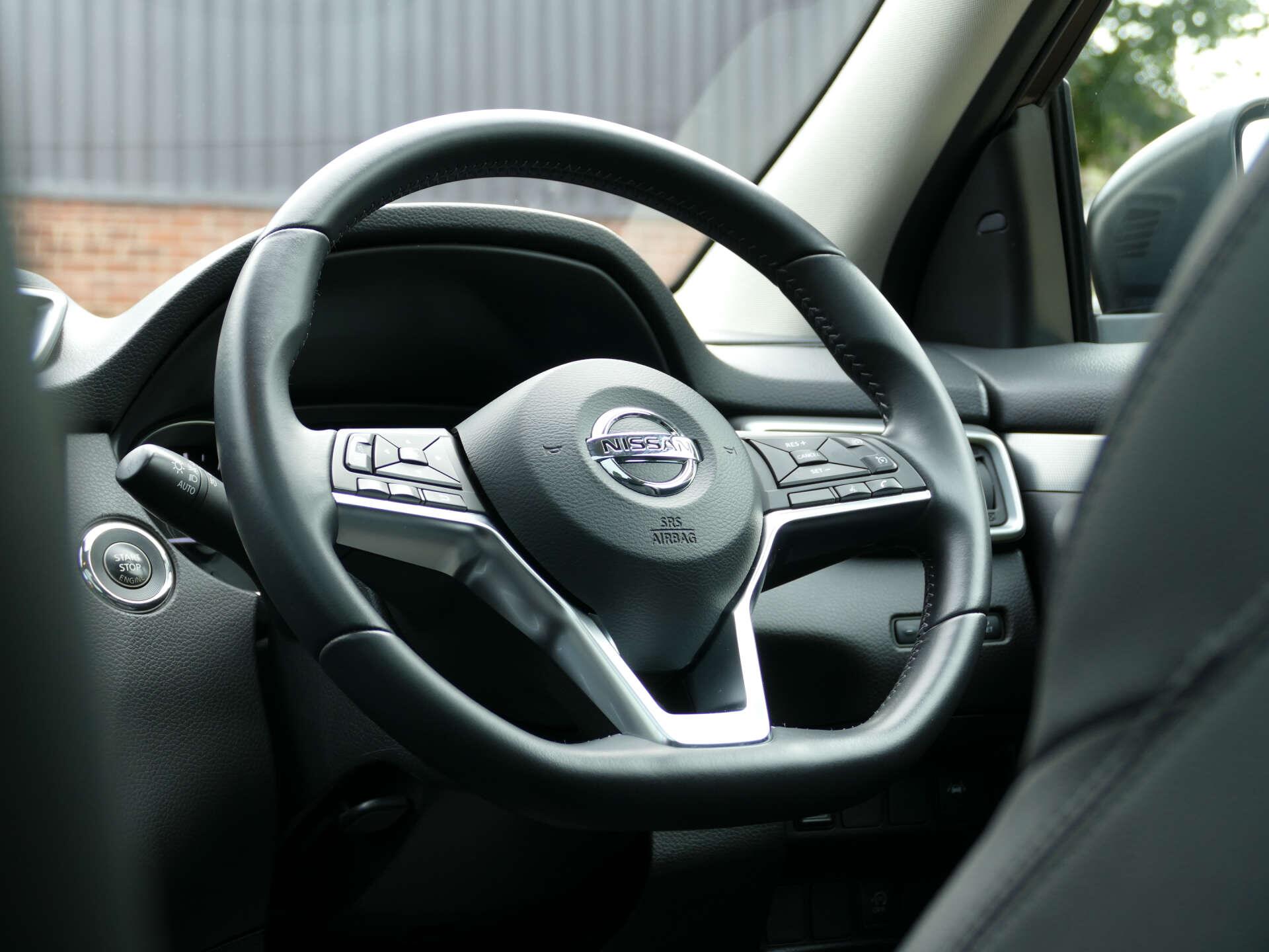 Nissan Qashqai view 25