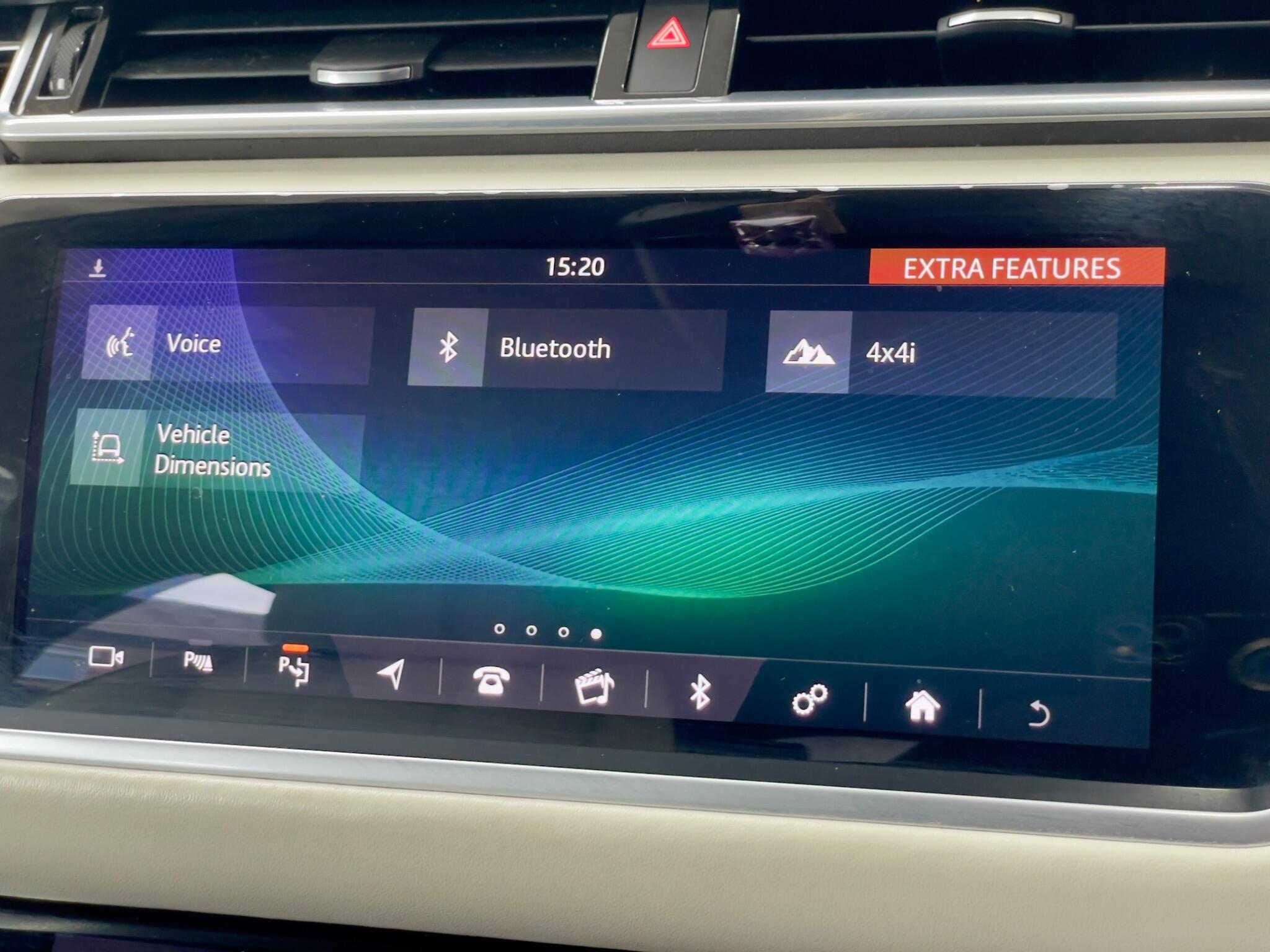 Land Rover Range Rover Velar view 63