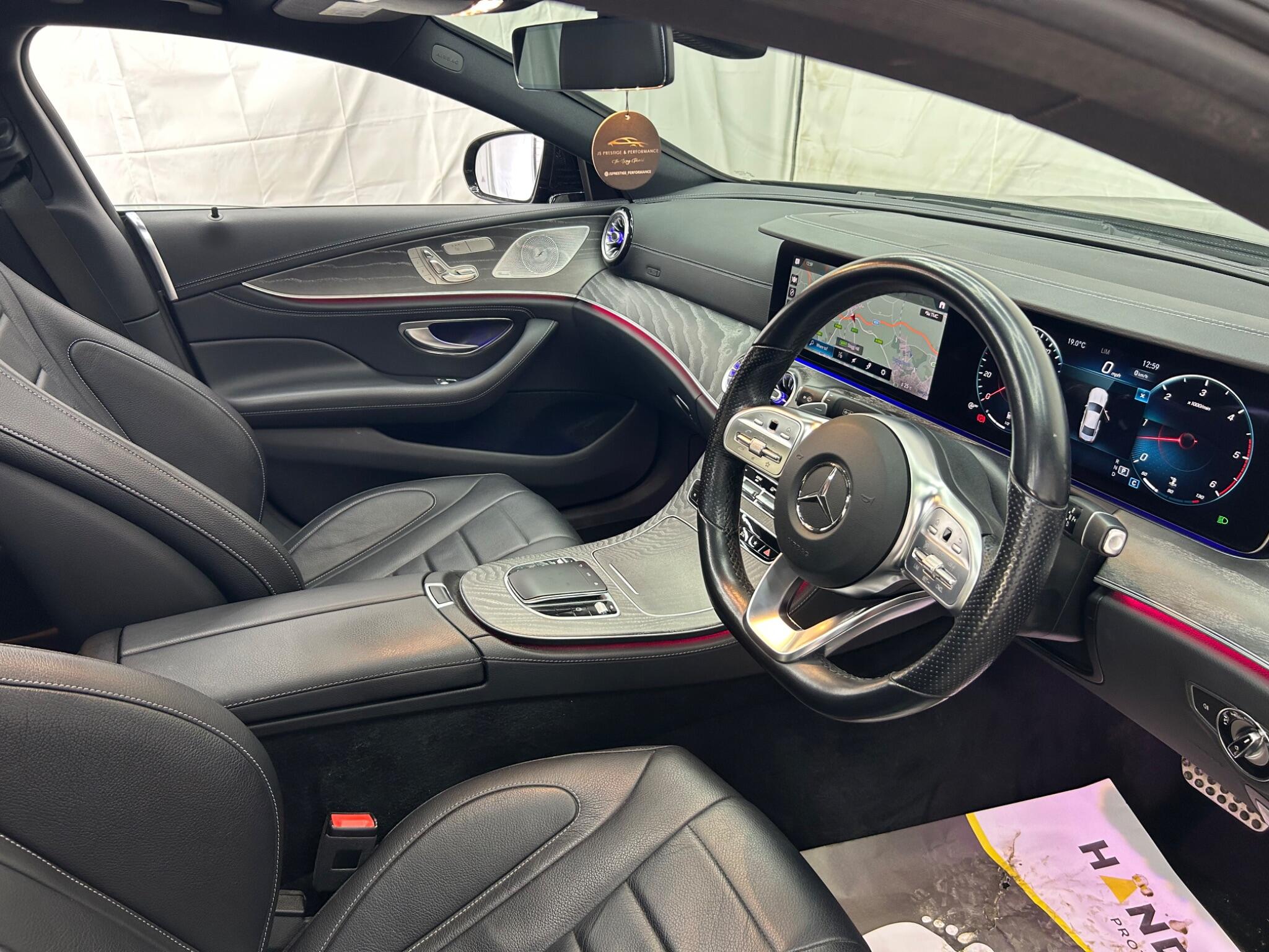 Mercedes-Benz CLS view 12