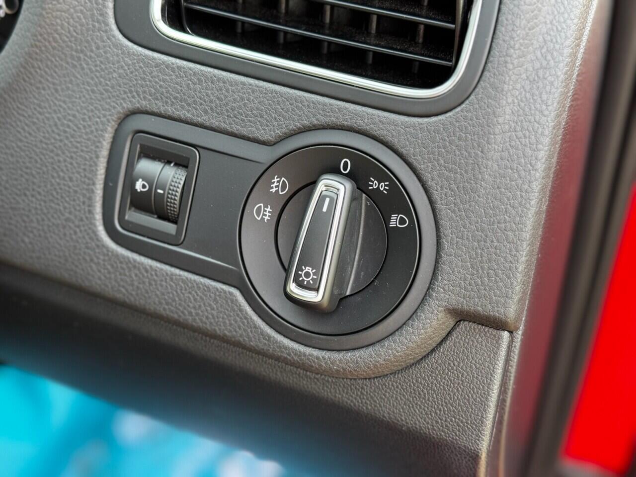 Volkswagen Polo view 30