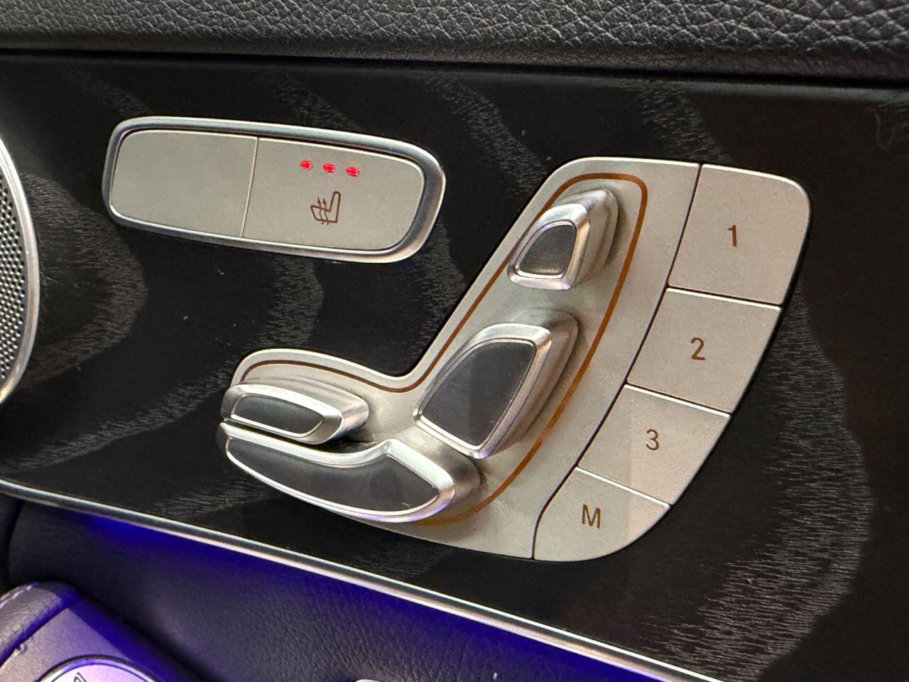 Mercedes-Benz C-Class view 18