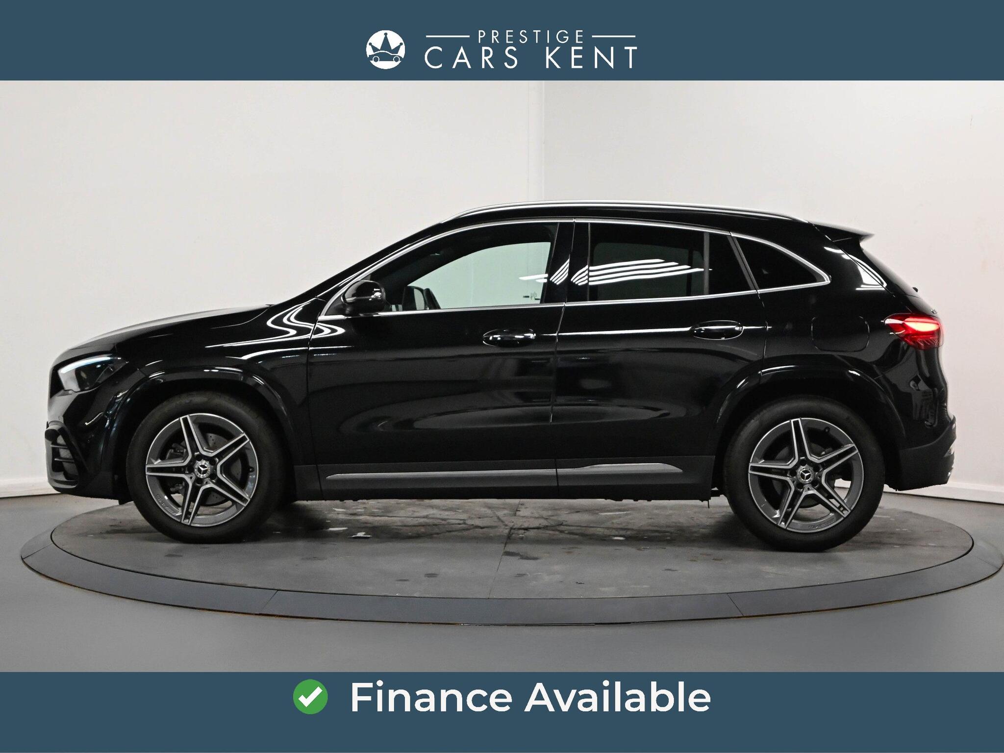 Mercedes-Benz Gla view 4