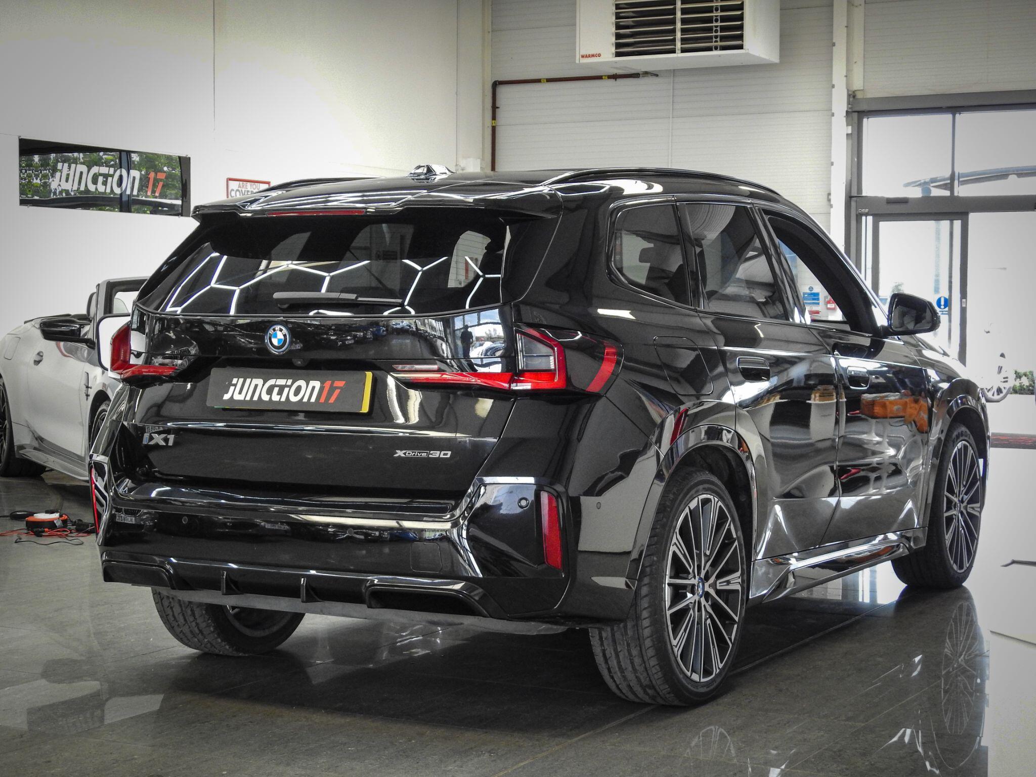 BMW Ix1 view 16