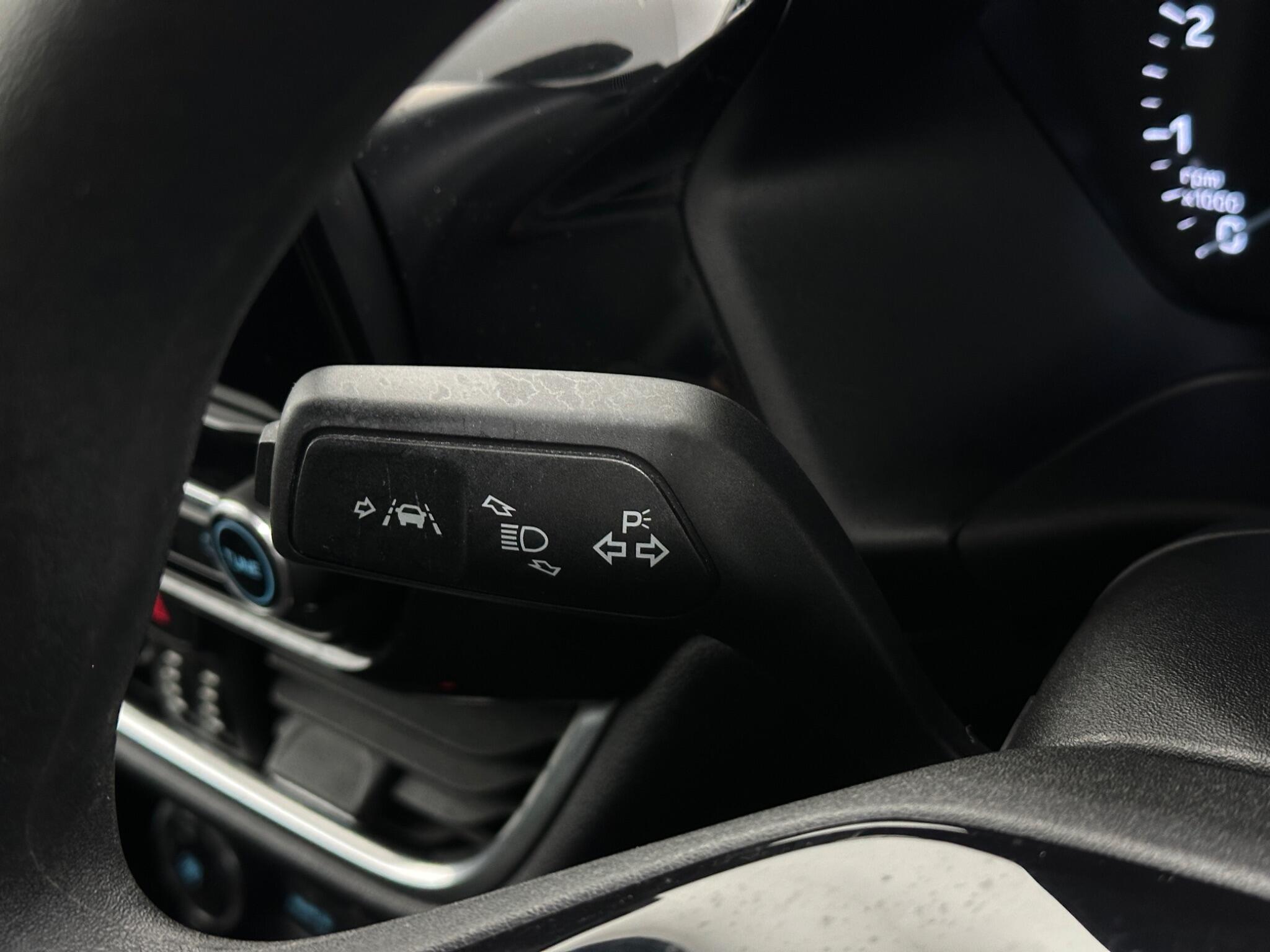 Ford Fiesta view 14