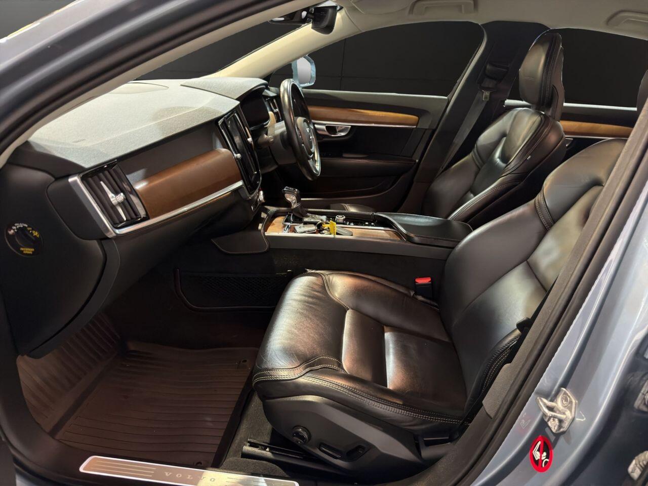 Volvo S90 view 15