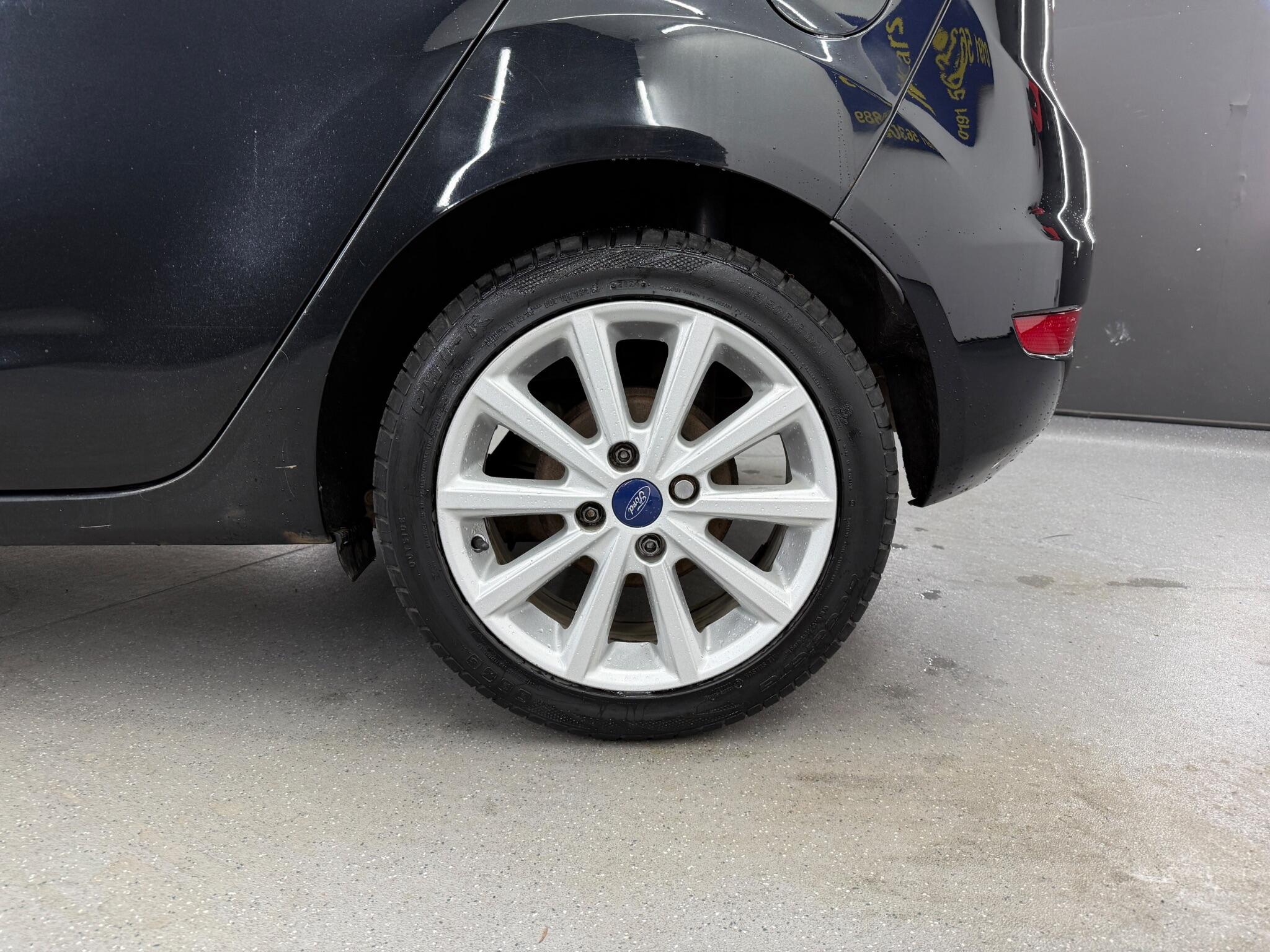 Ford Fiesta view 16