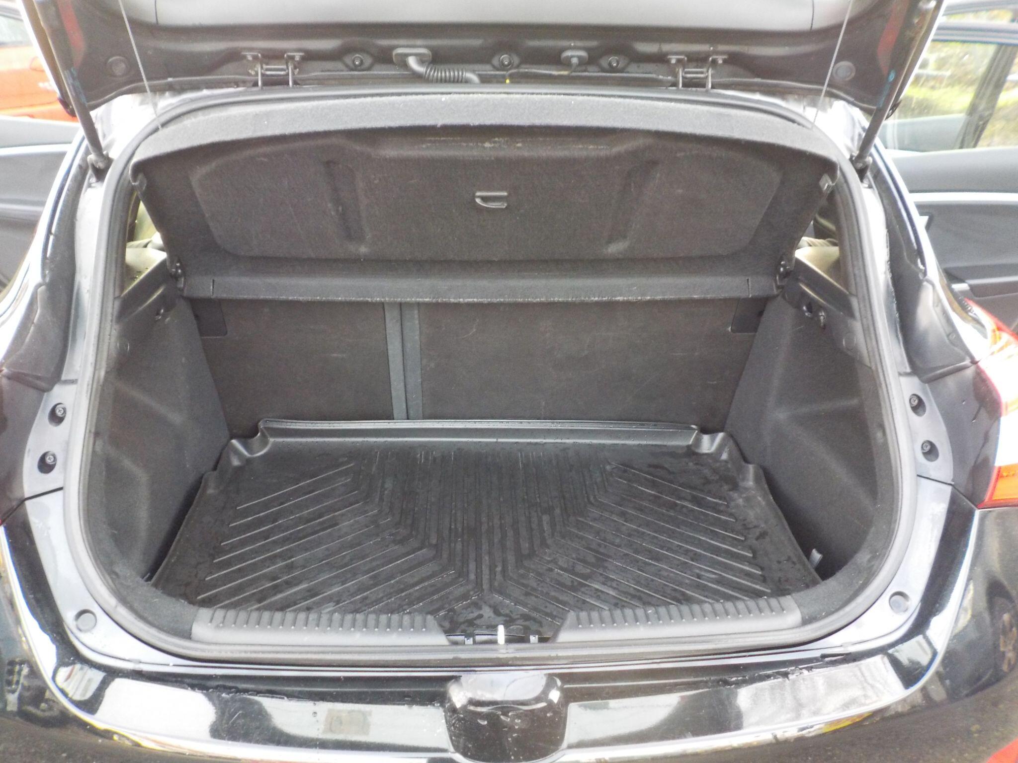 Hyundai i30 1.6 CRDi Blue Drive Premium Euro 6 (s/s) 5dr