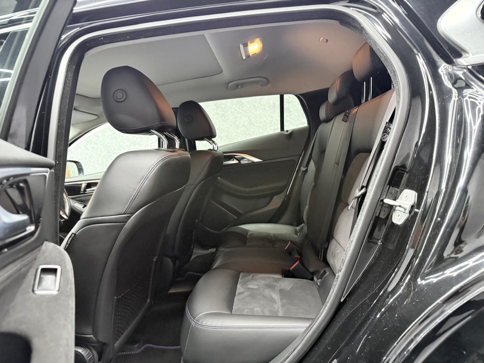 Infiniti Q30 view 3