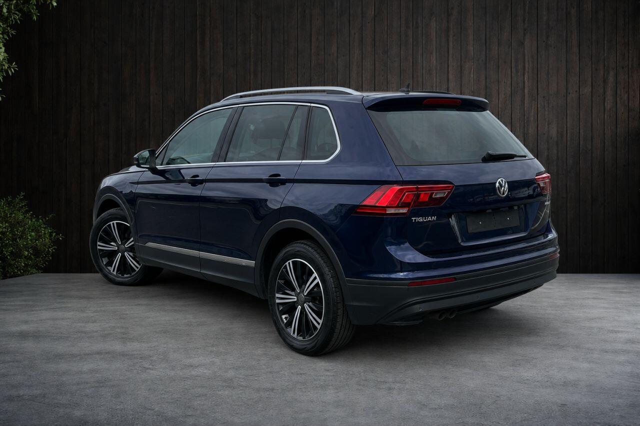 Volkswagen Tiguan view 2