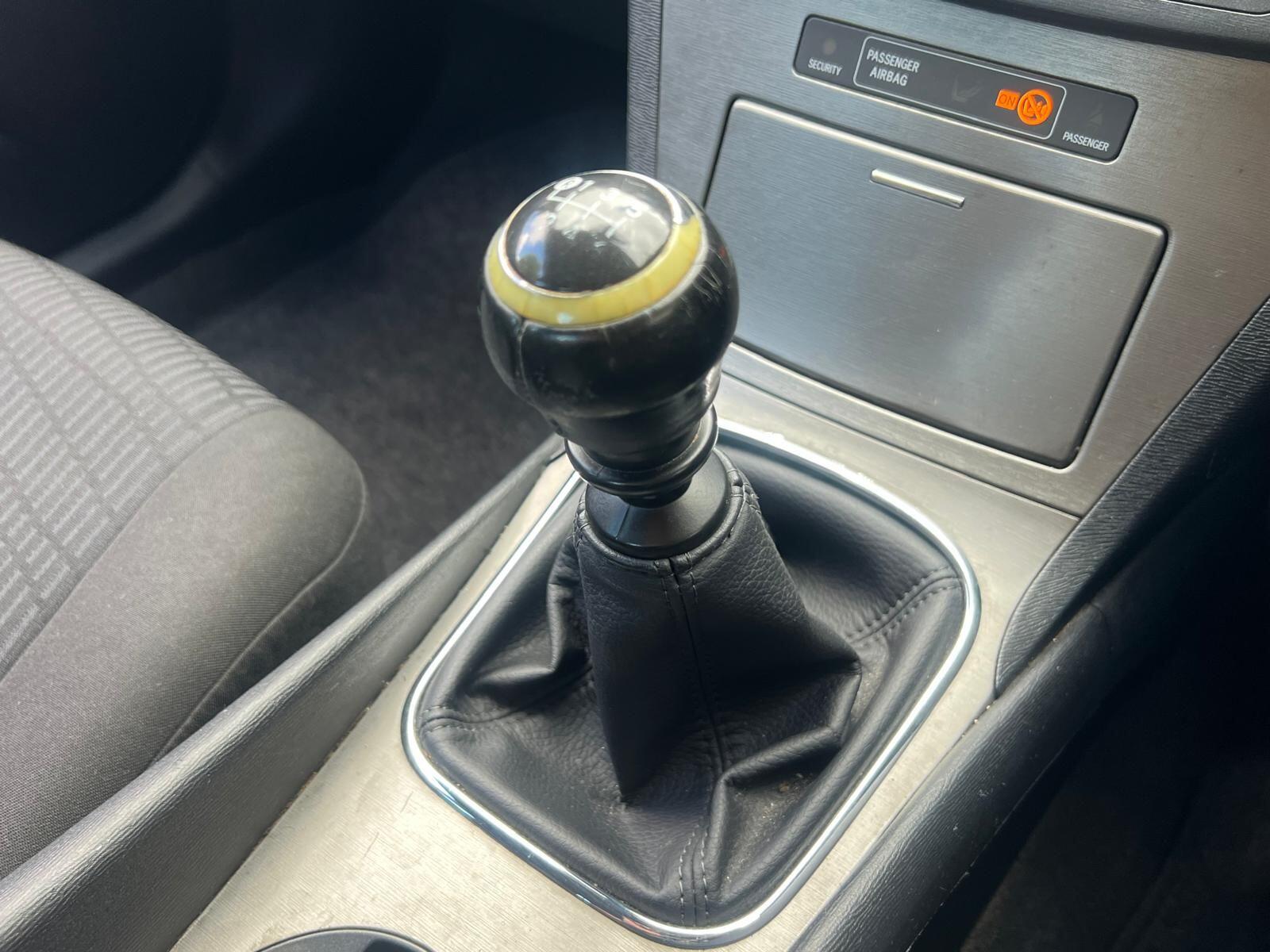 Toyota Avensis view 30
