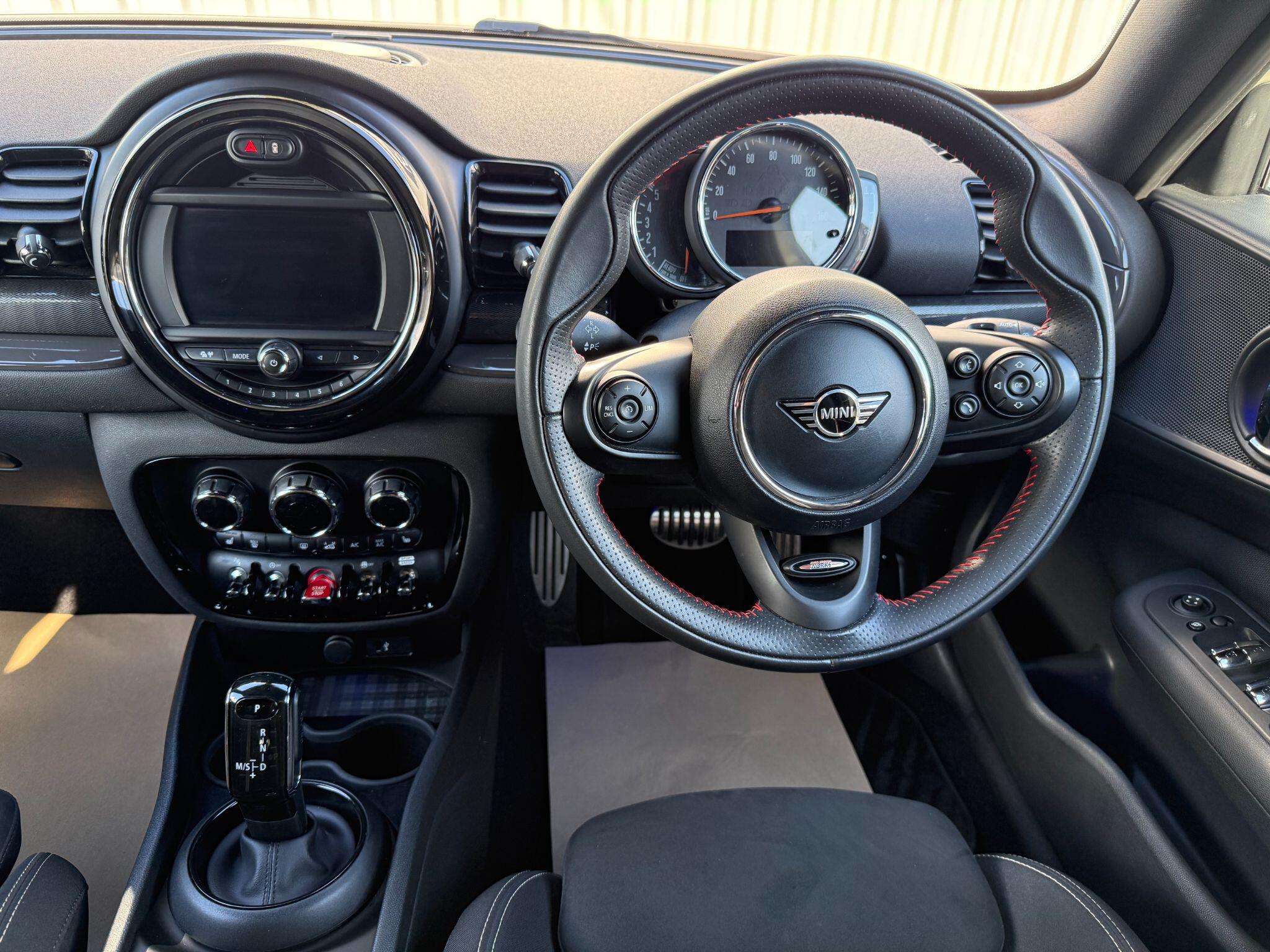 Mini Clubman view 23