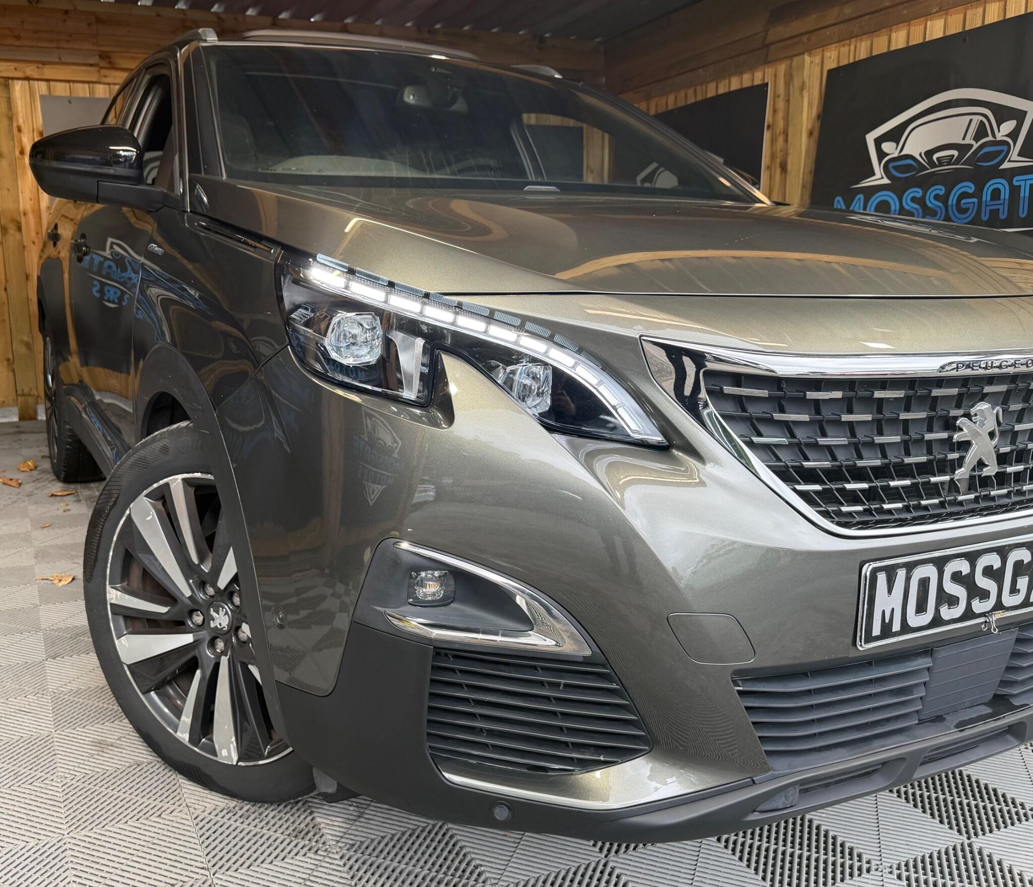 Peugeot 3008 view 2