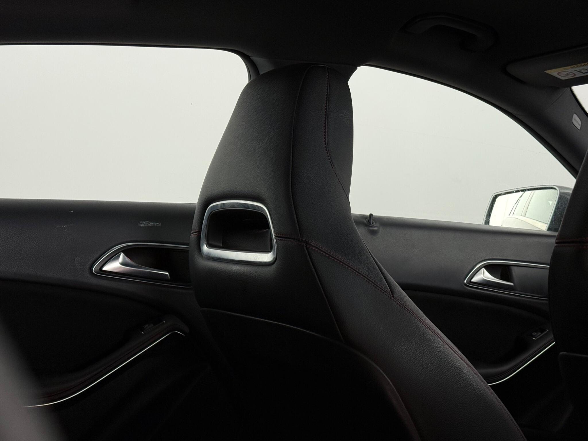 Mercedes-Benz Cla view 29