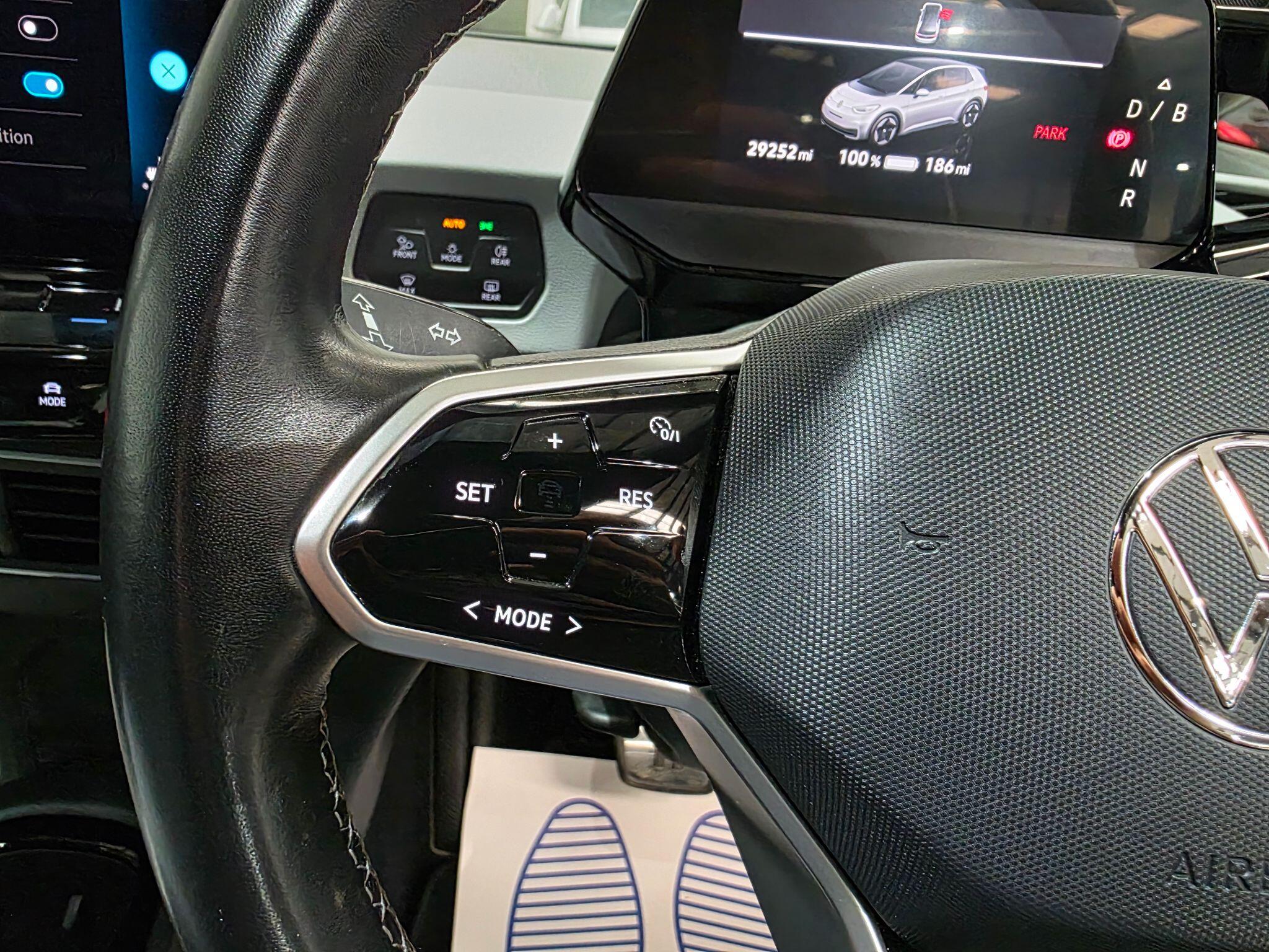 Volkswagen Id.3 view 17
