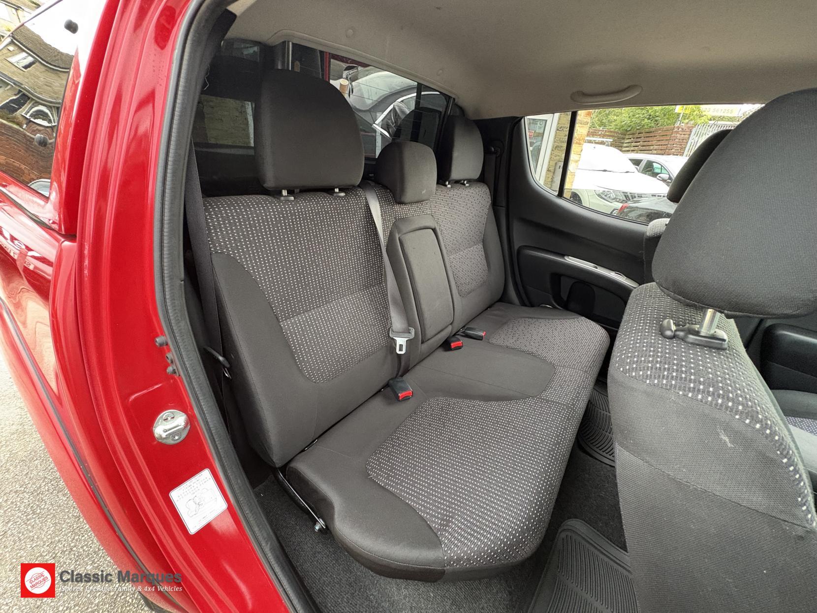 Mitsubishi L200 view 24