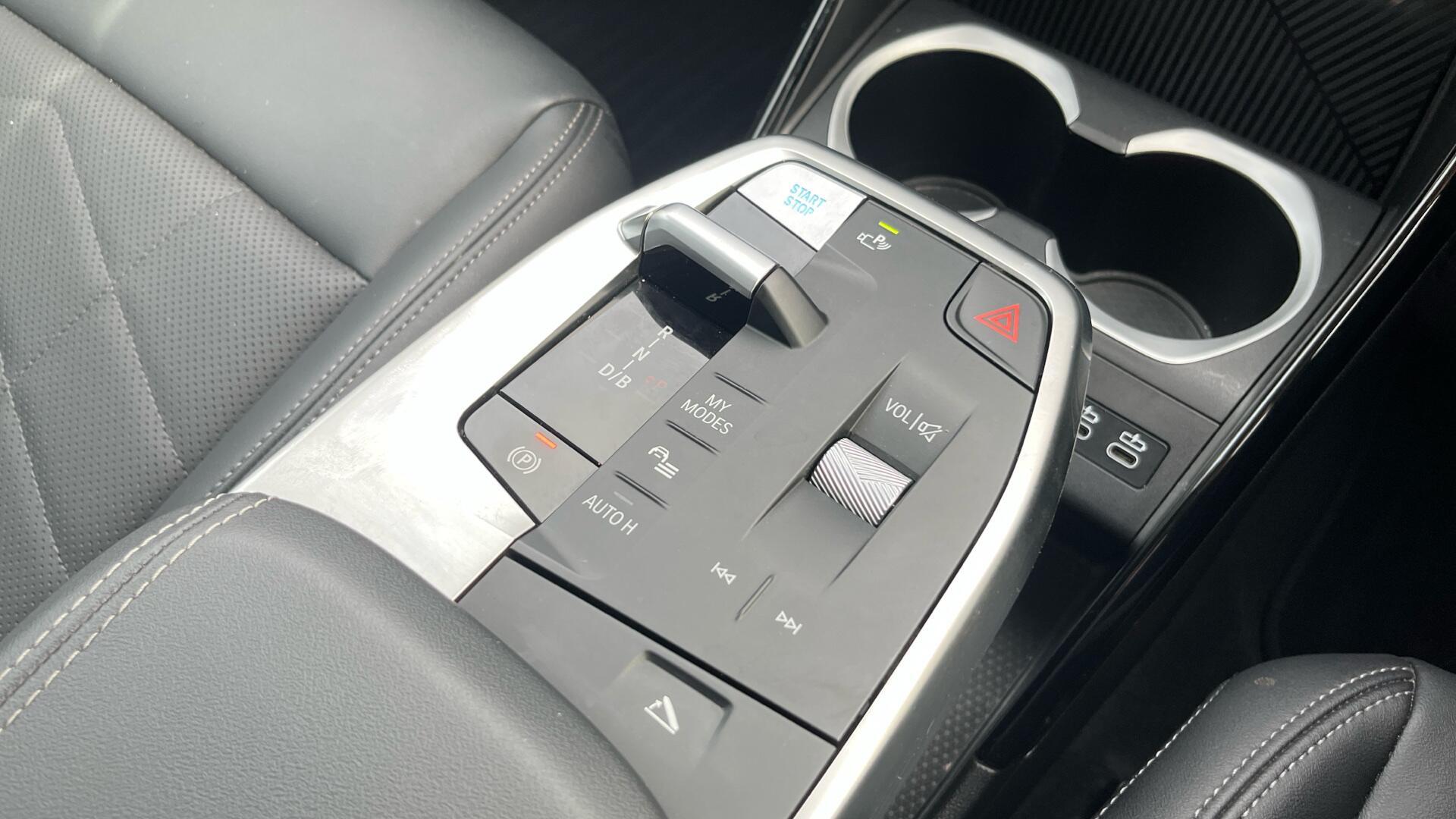 BMW iX1 view 19