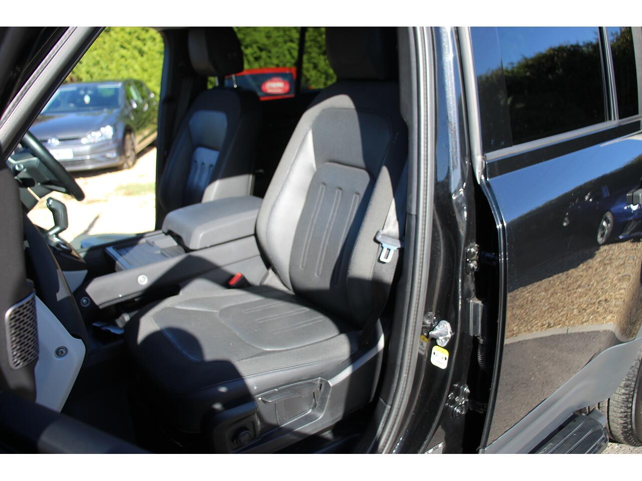 Land Rover Defender view 16