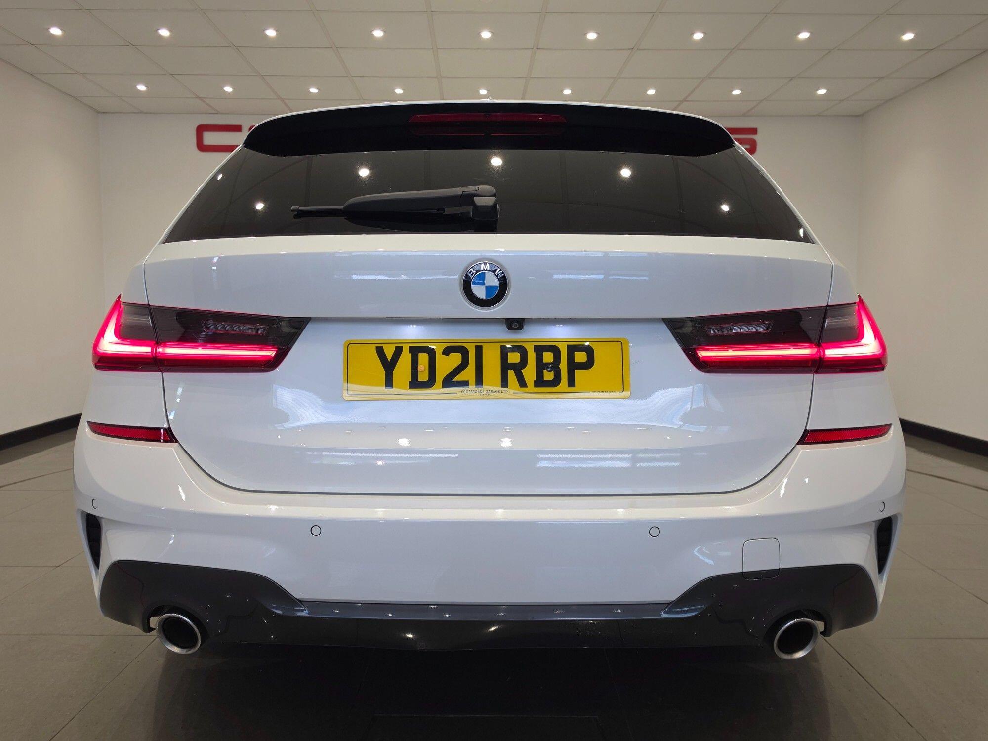 BMW 3 Series view 10