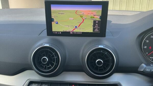 Audi Q2 view 9
