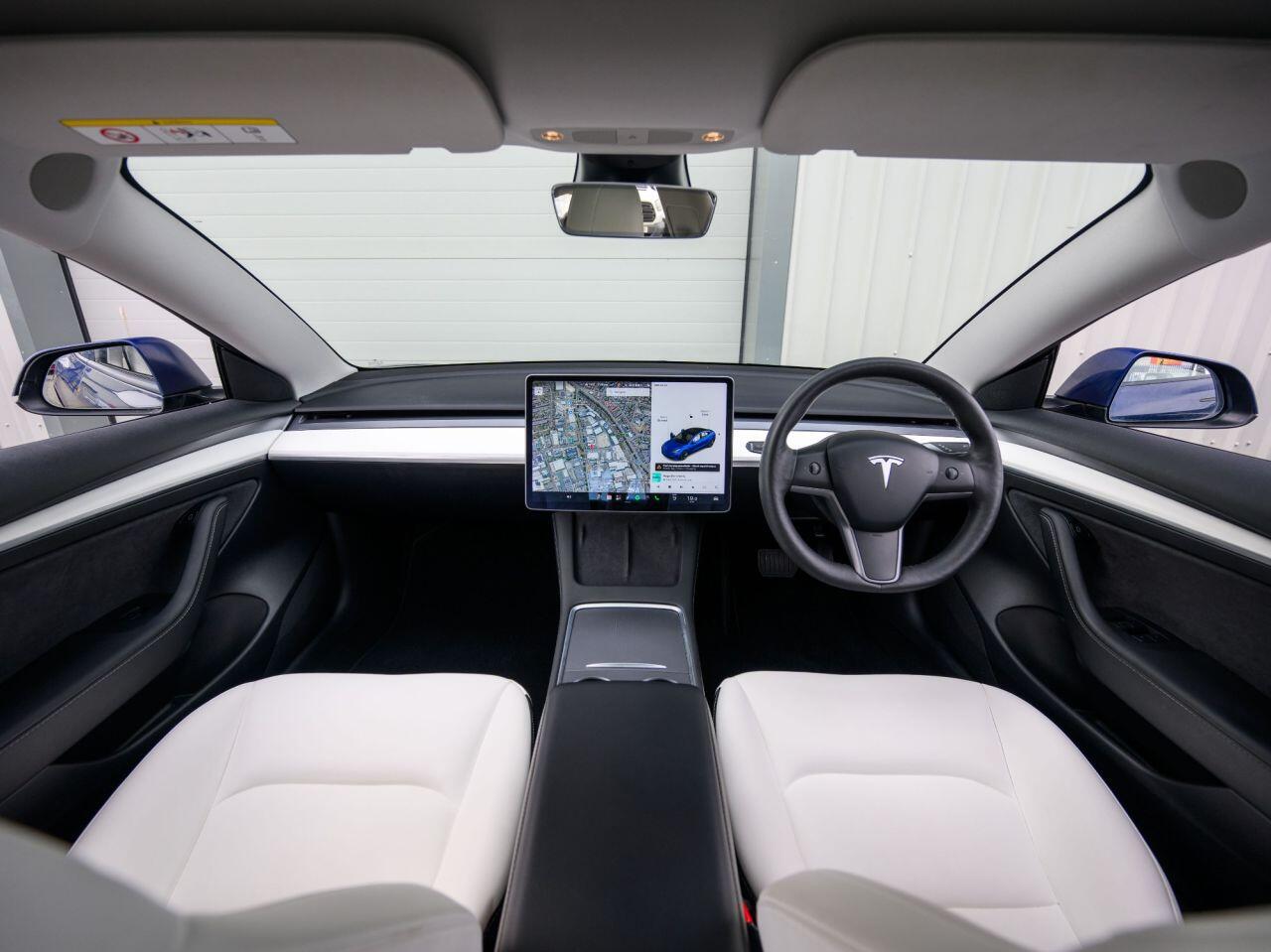 Tesla Model 3 view 3