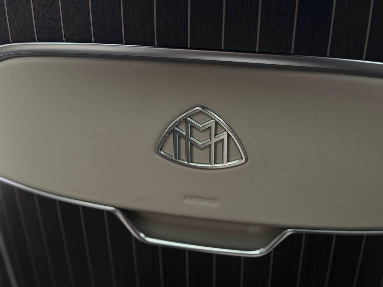 Mercedes-Benz S-Class view 39