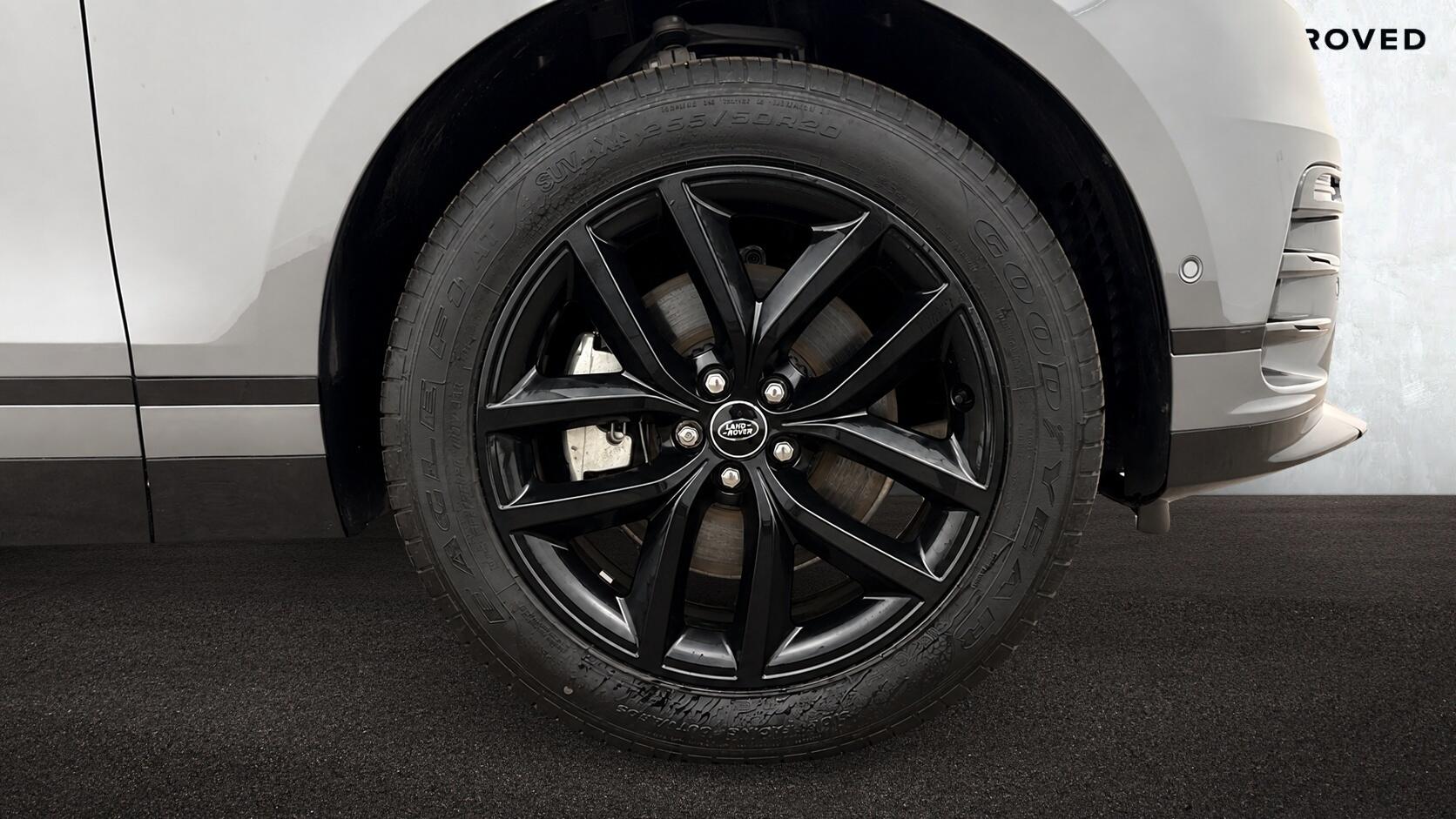 Land Rover Range Rover Velar view 8