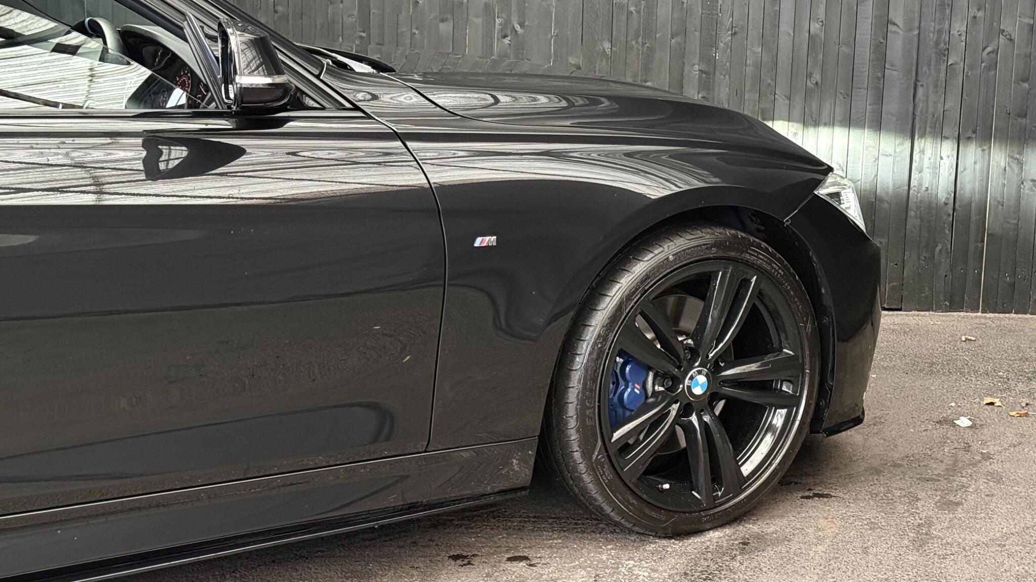 BMW 3 Series view 15