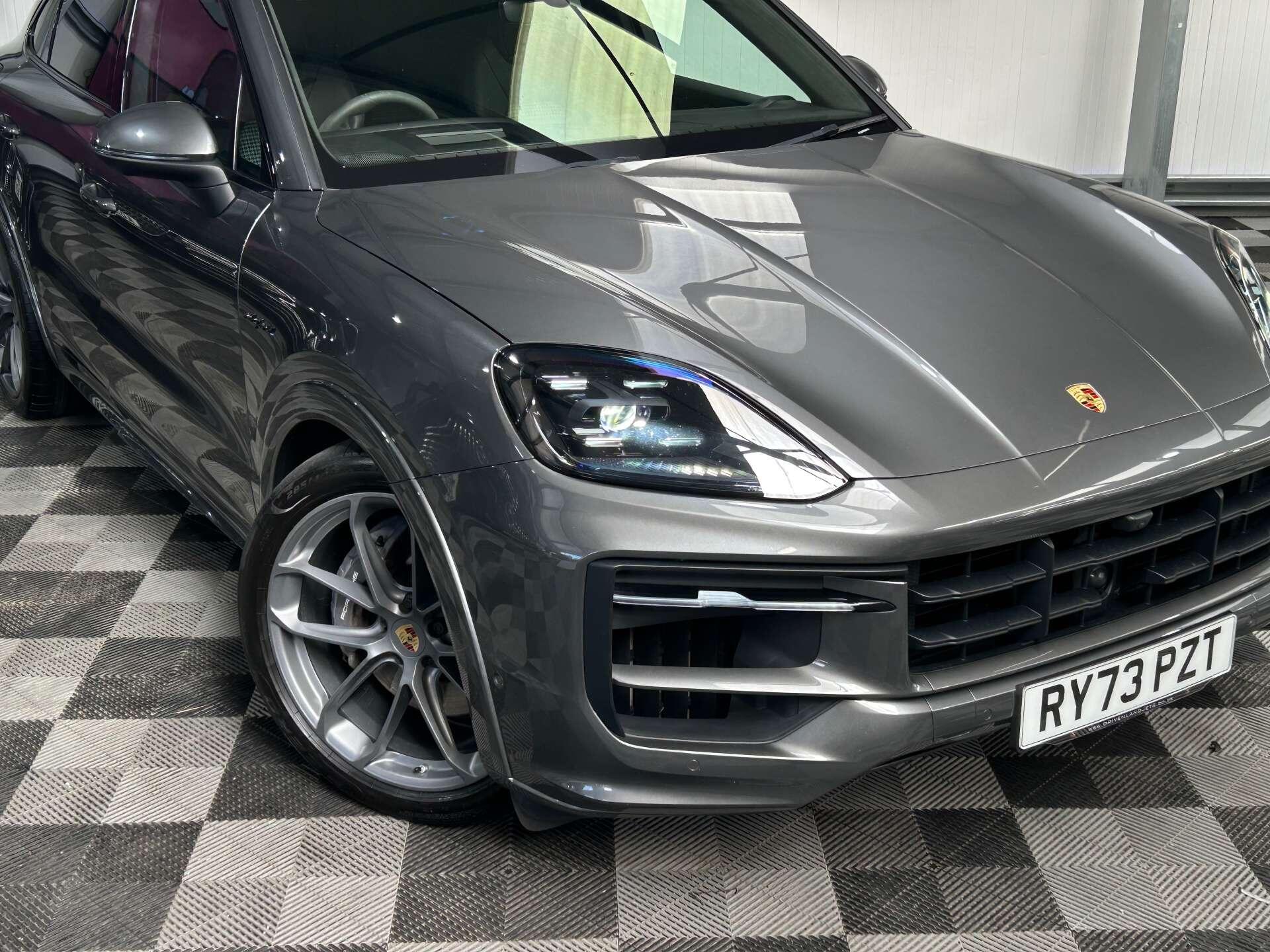 Porsche Cayenne view 5
