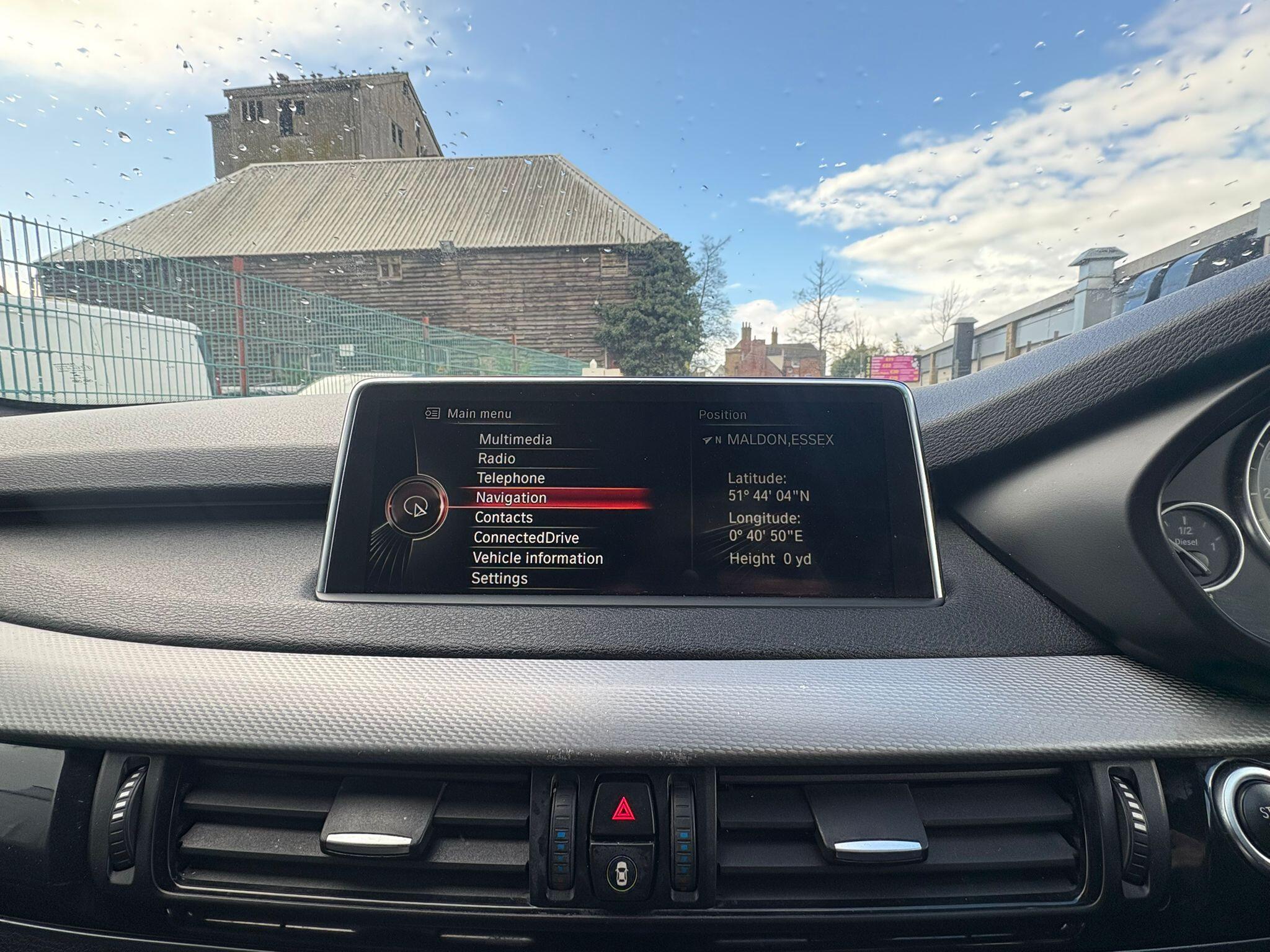 BMW X5 view 26