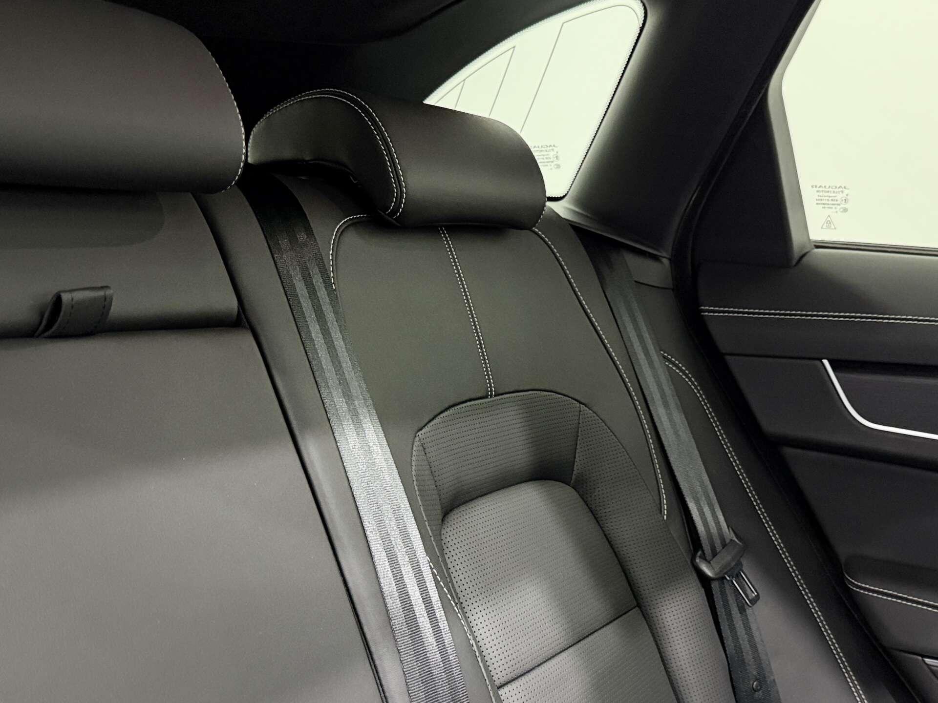 Jaguar F-Pace view 14