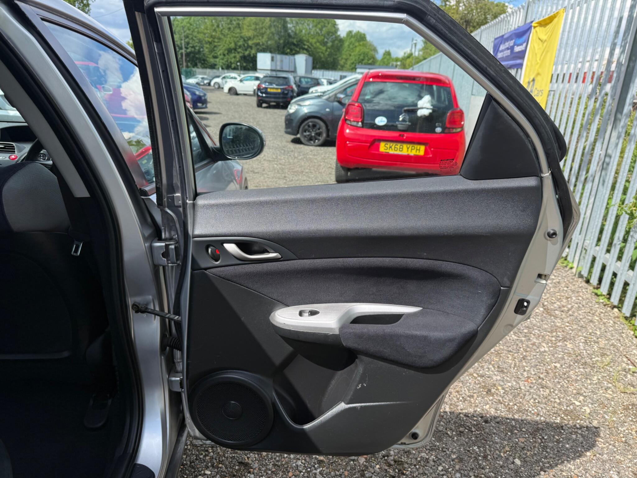2006 Honda Civic image 26