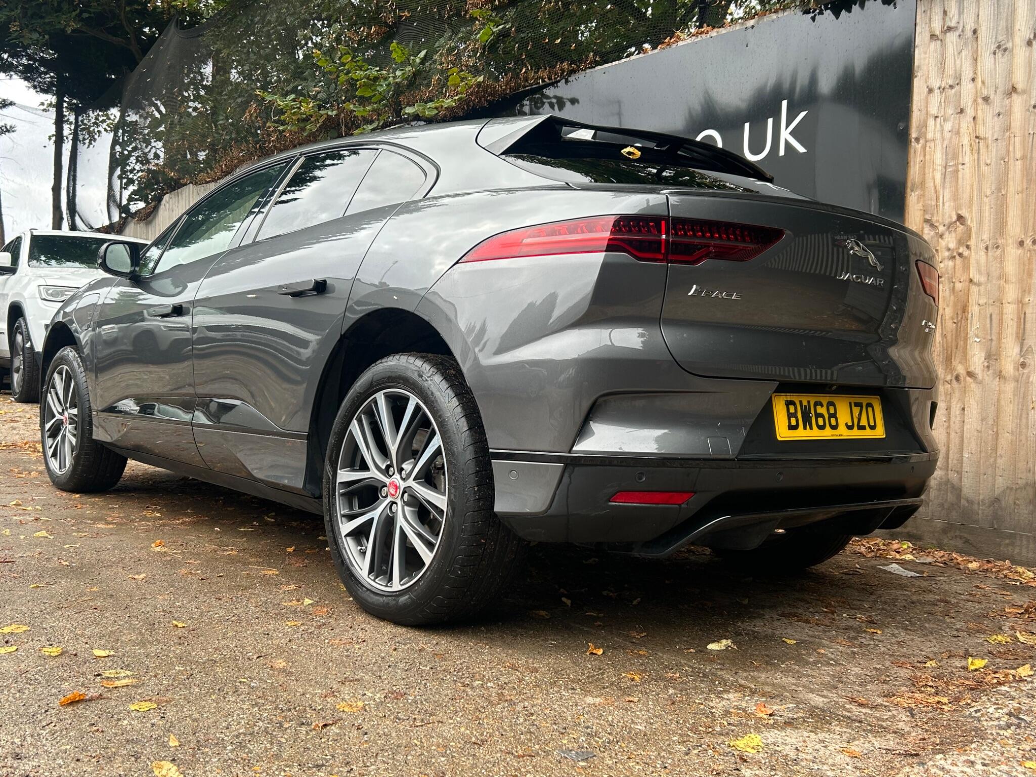 Jaguar I-Pace view 15