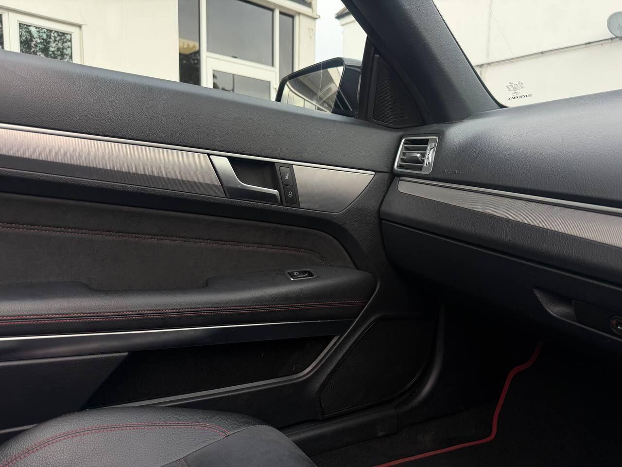 Mercedes-Benz E-Class view 28