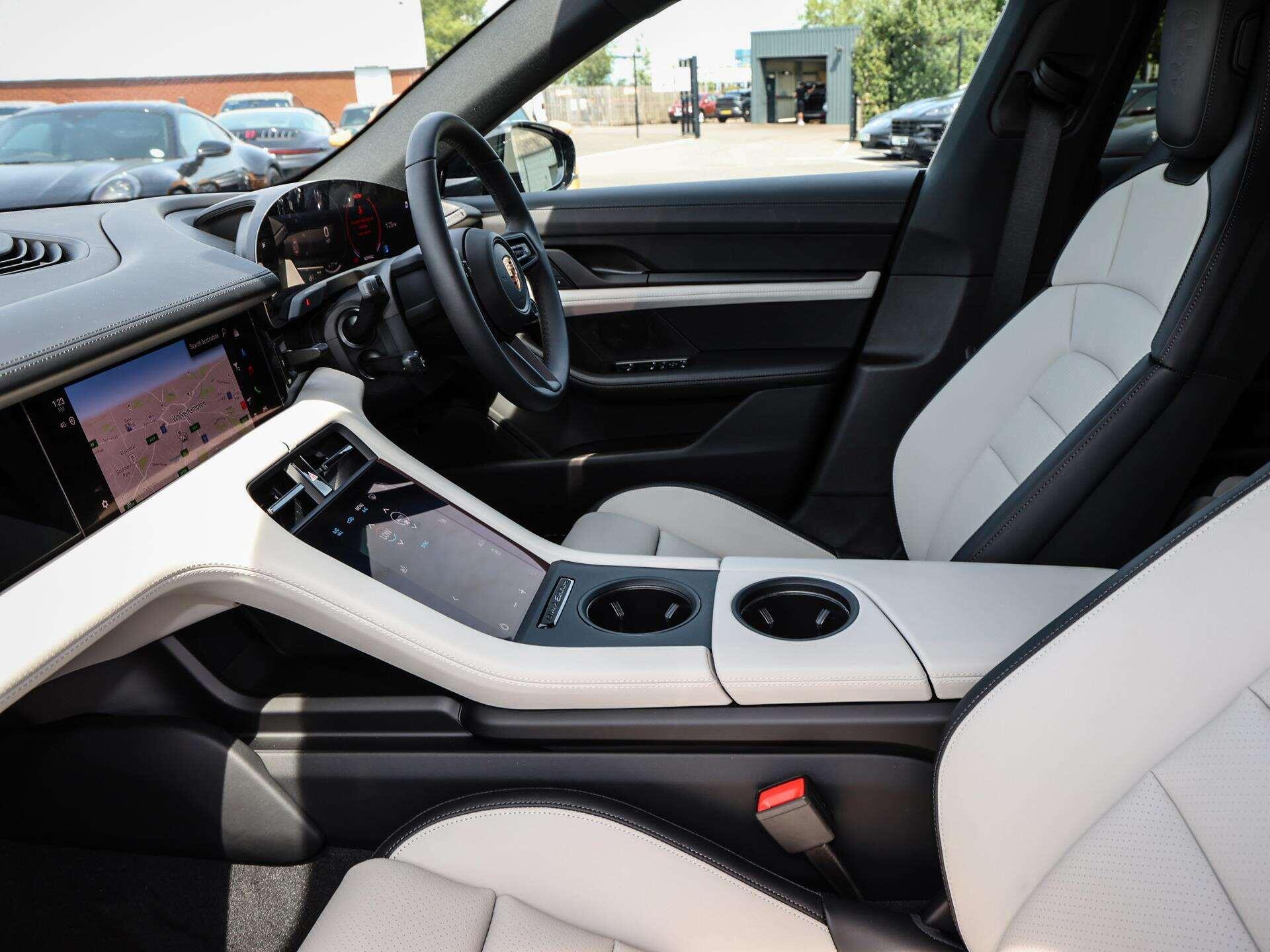 Porsche Taycan view 13