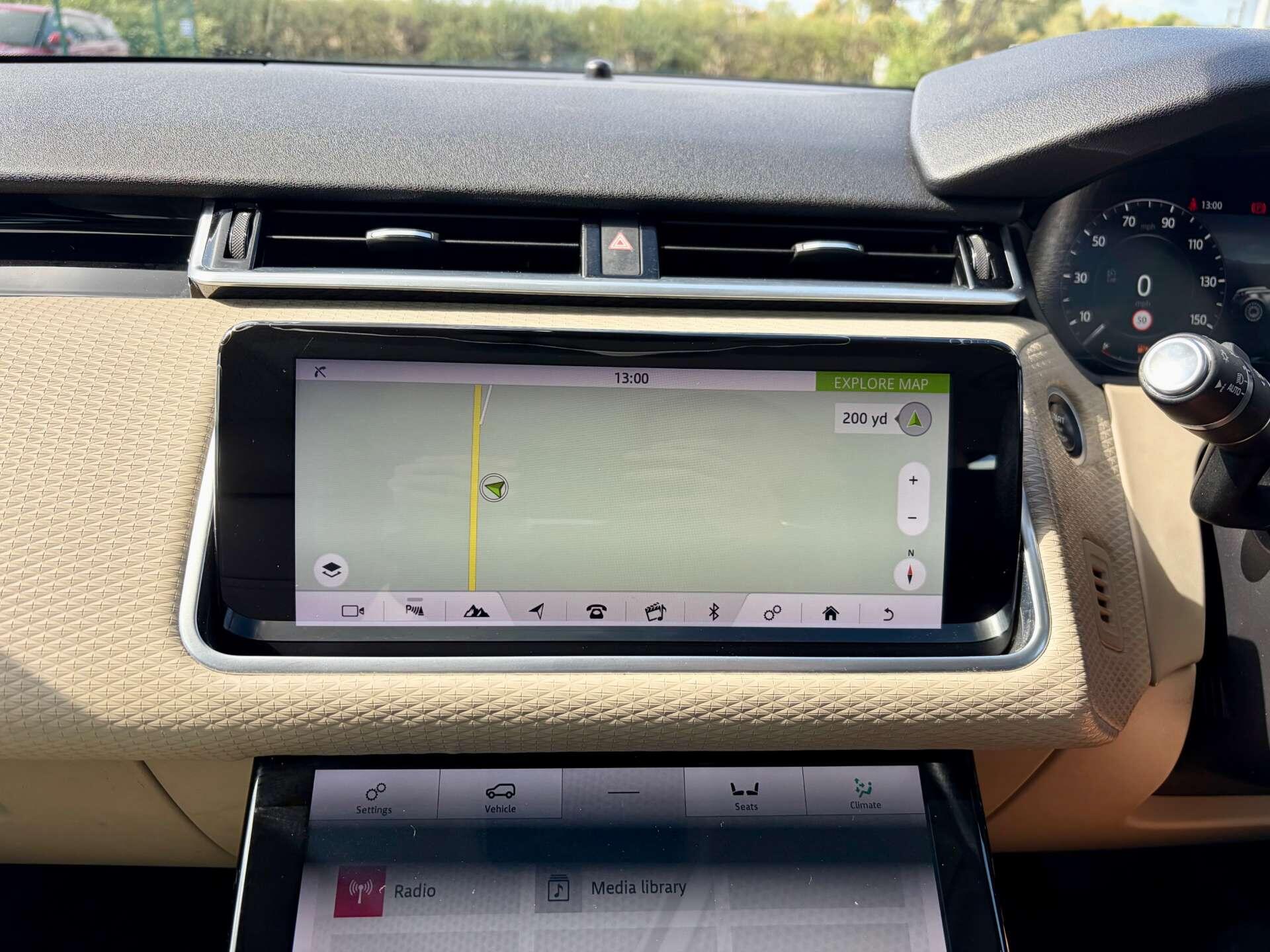 Land Rover Range Rover Velar view 54